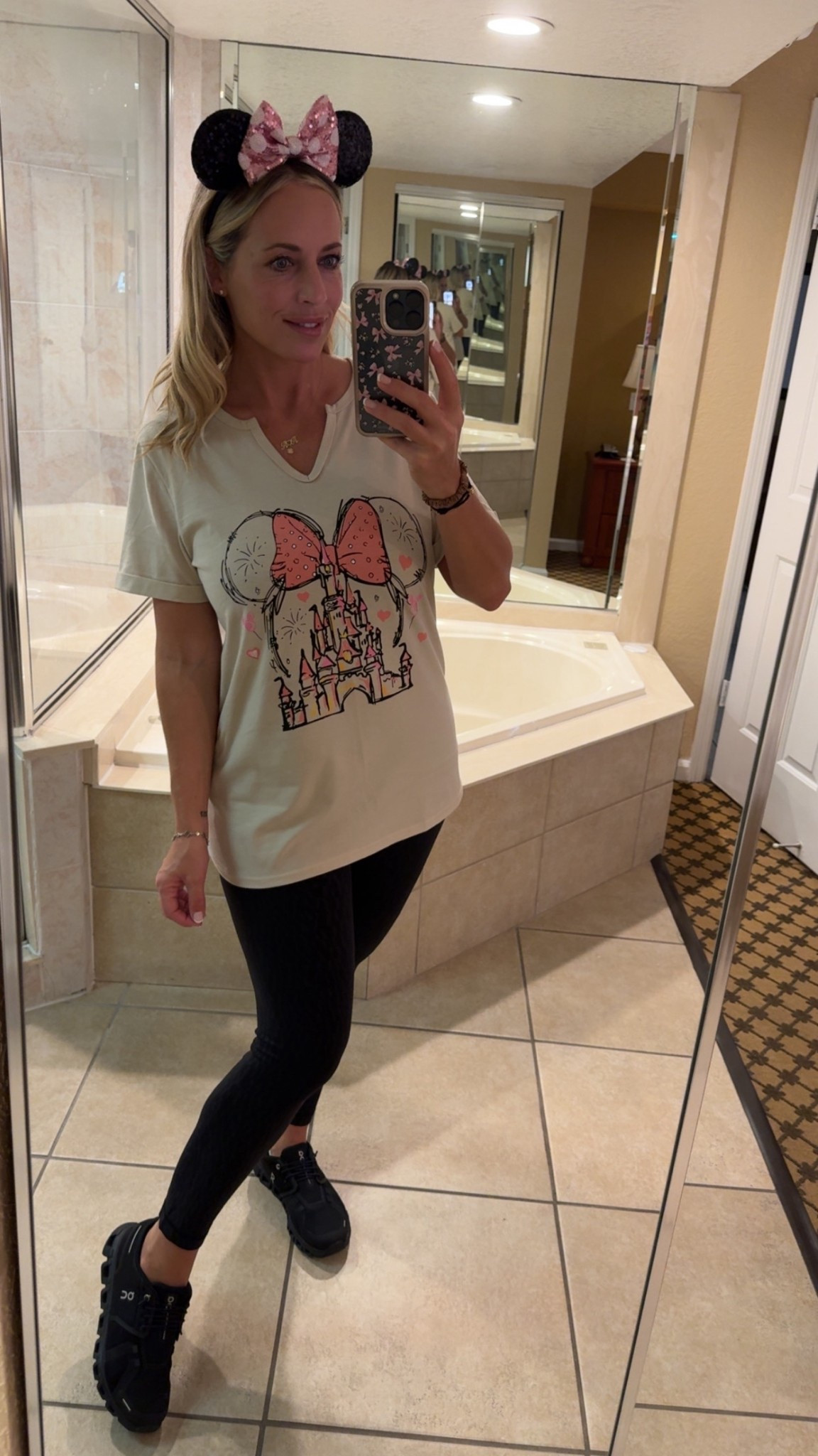 Disney outfit 

#LTKMidsize #LTKTravel #LTKFindsUnder50