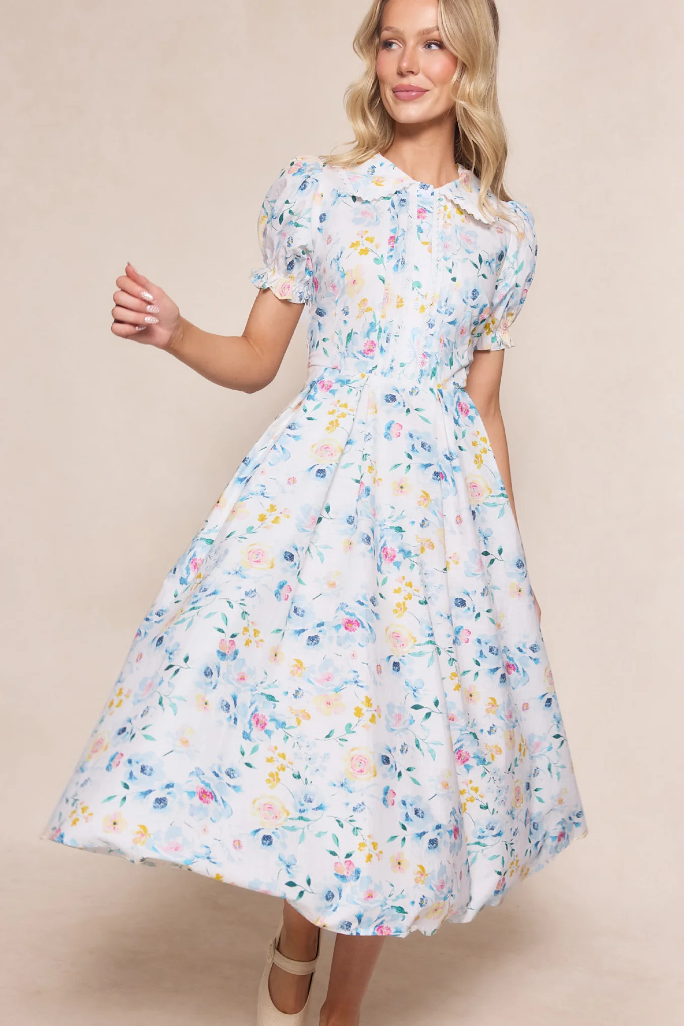 Sophia Dress in Blue Bouquet | Ivy City Co