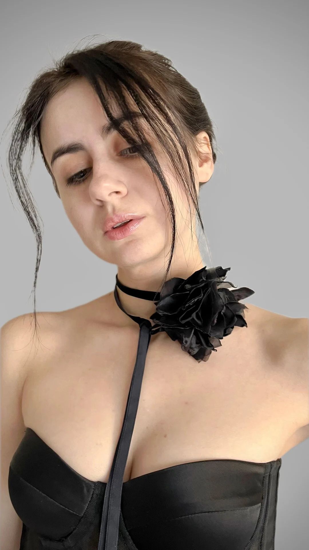 Large silky flower black velvet choker/ Rose boho choker/ Vintage gothic necklace/ Choker Bridesm... | Etsy (US)