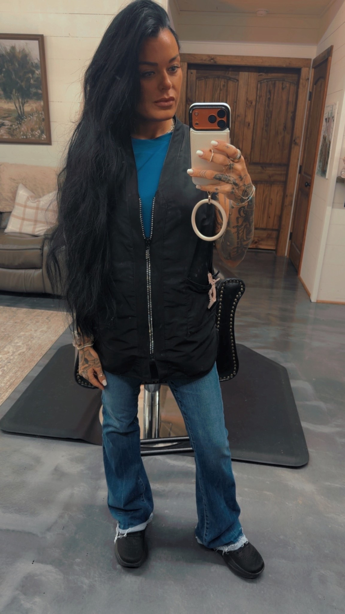 The best hair stylist cutting vest !!!

#LTKgrwm #LTKdayinmylife #LTKootd