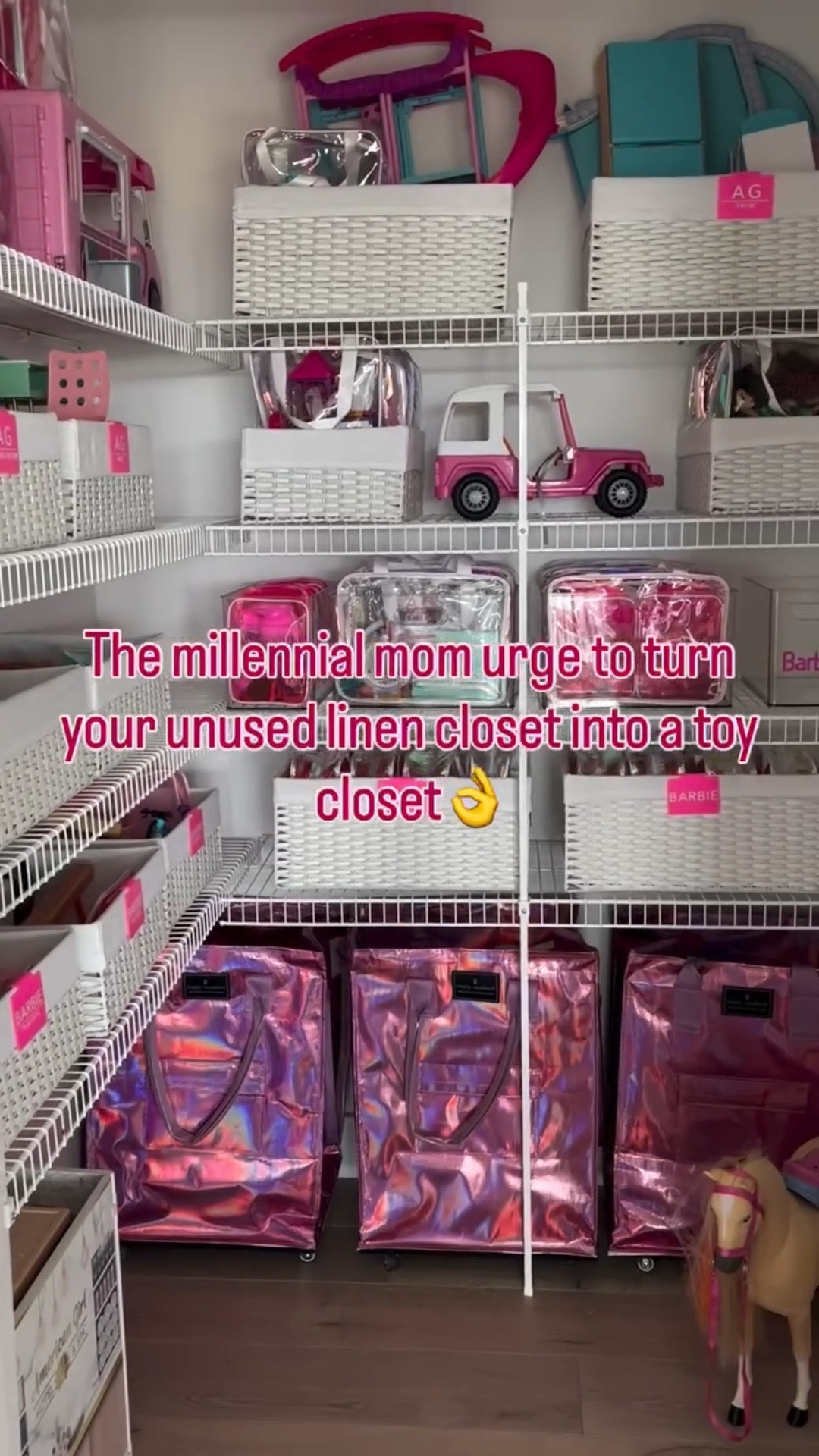 Follow @daleyhomeinspo for all kids storage and family home organizing 💖

Comment shop for those perfect white baskets 🤩

Pink bin clips by @house.of.prim