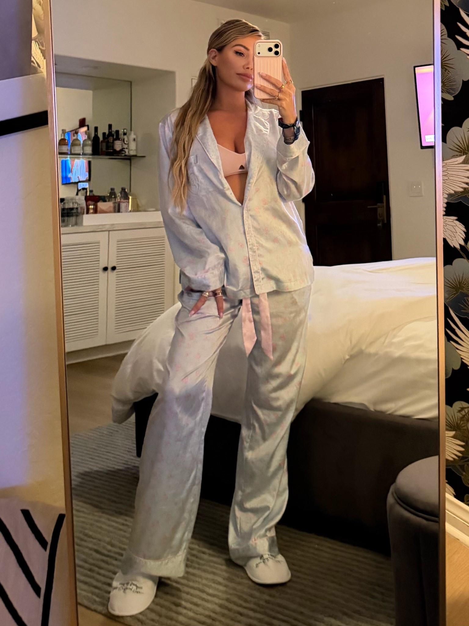 Chic at-home look with my favorite satin set ✨

#LTKgrwm #LTKselfcare #LTKdayinmylife