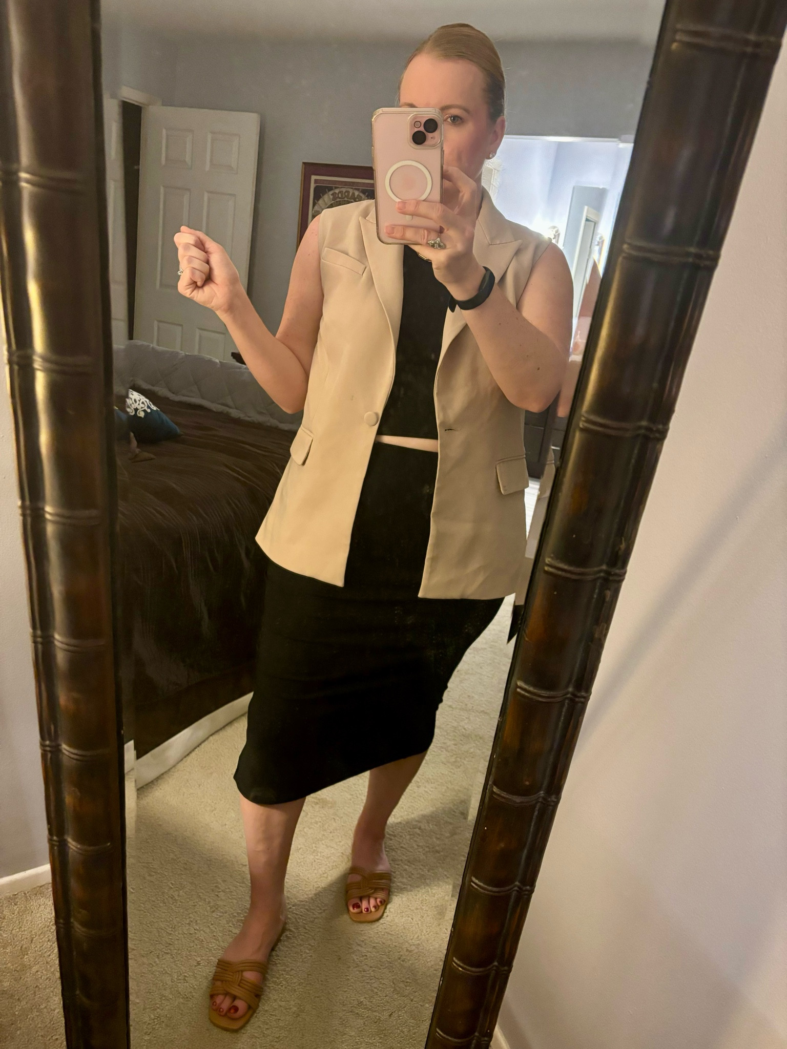 This affordable but chic cropped set is quickly becoming one of my favorites! So versatile! 

Cropped set, vest, sandals, summer style, Amazon fashion 

#LTKFindsUnder50 #LTKU #LTKSeasonal