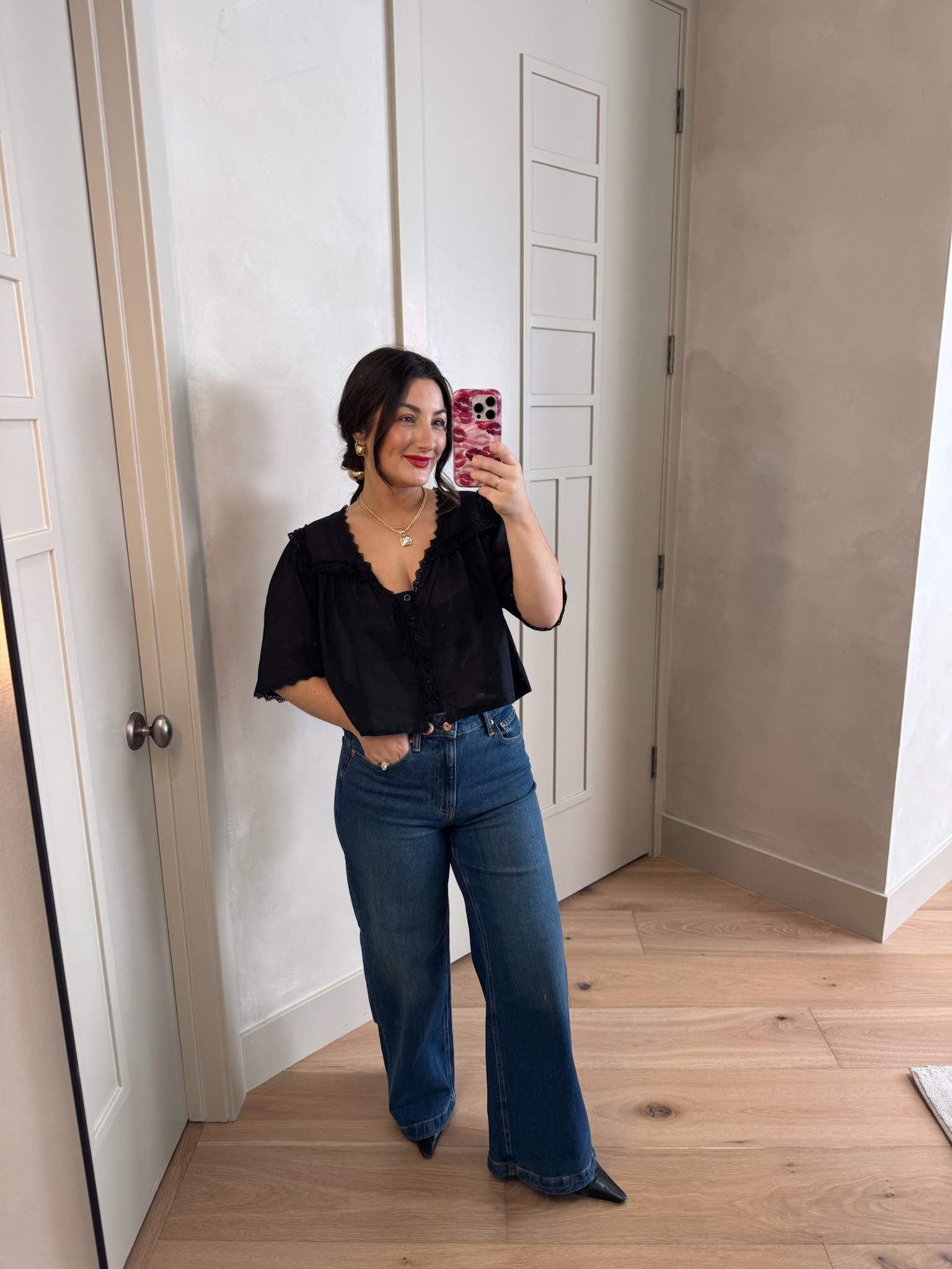 Chic outfit! Cropped top size small, High rise denim size 27 petite 

5'0" 140lbs
Petite friendly

#LTKdayinmylife #LTKootd #LTKPetite