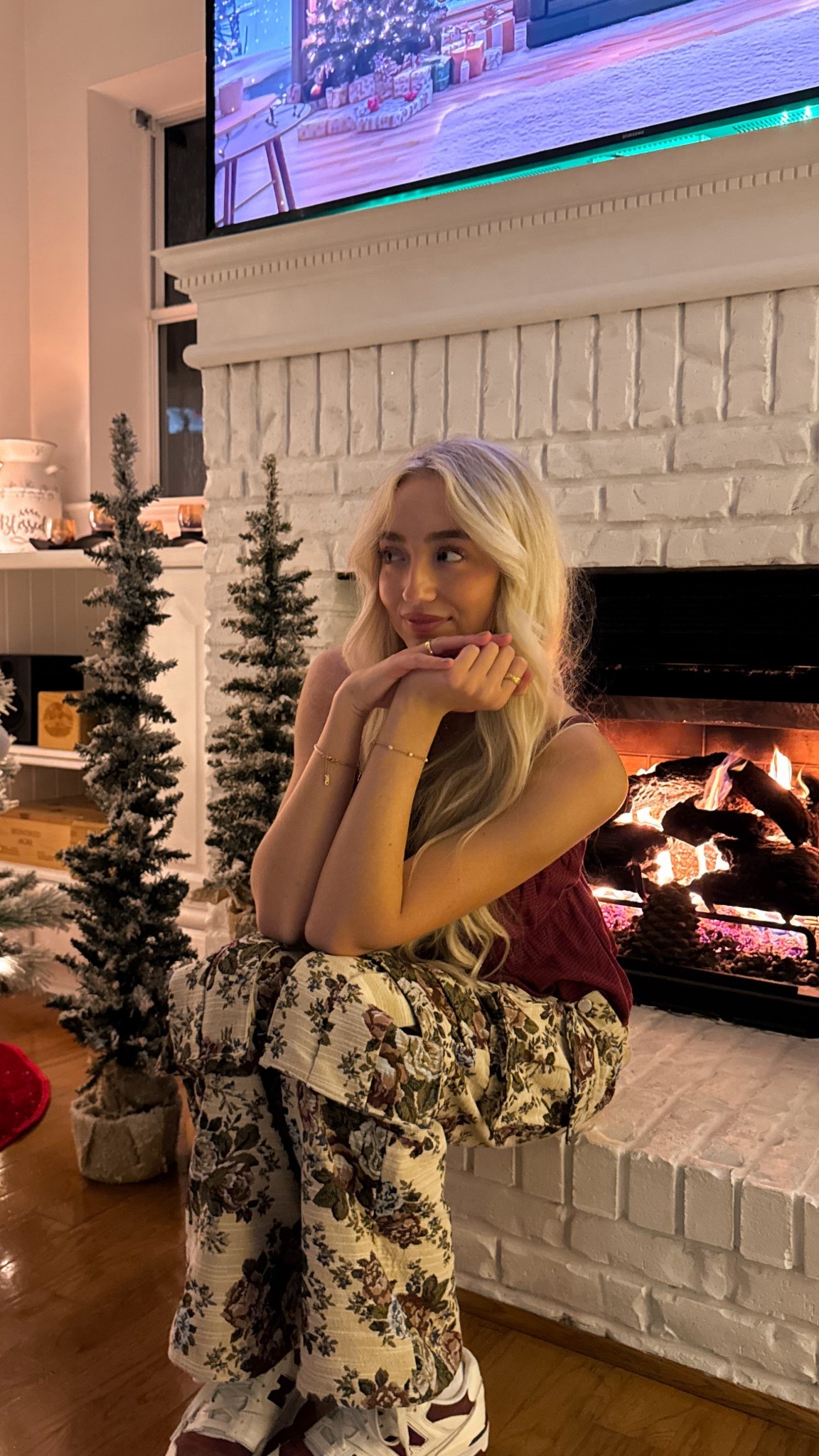 Holiday outfit inspo 🎁🎄❣️

#LTKFindsUnder50 #LTKGiftGuide #LTKHoliday