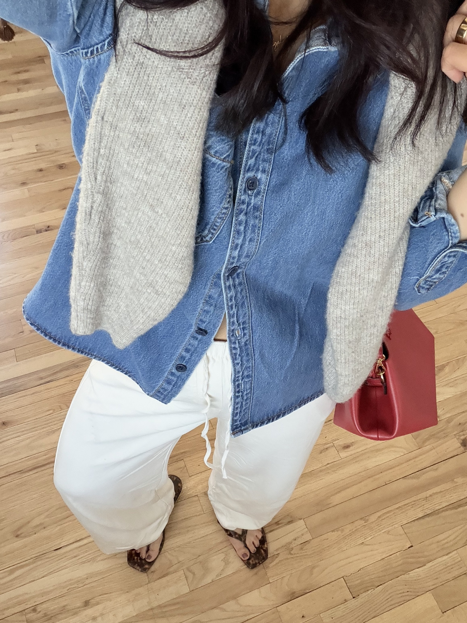 @Target look for less that I have been obsessed with these! Denim too in a medium and pull in pants in a medium also for a lose fit 

#LTKmomlife #LTKootd #LTKgrwm