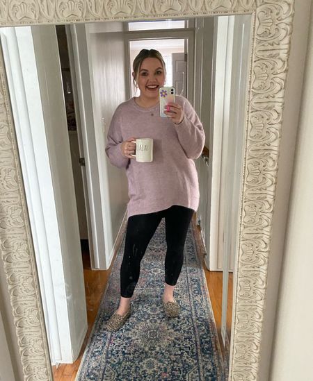 Love this oversized sweater for a cozy winter outfit. Pair it back to a great pair of leggings and your fav coffe mug to complete the look! 
