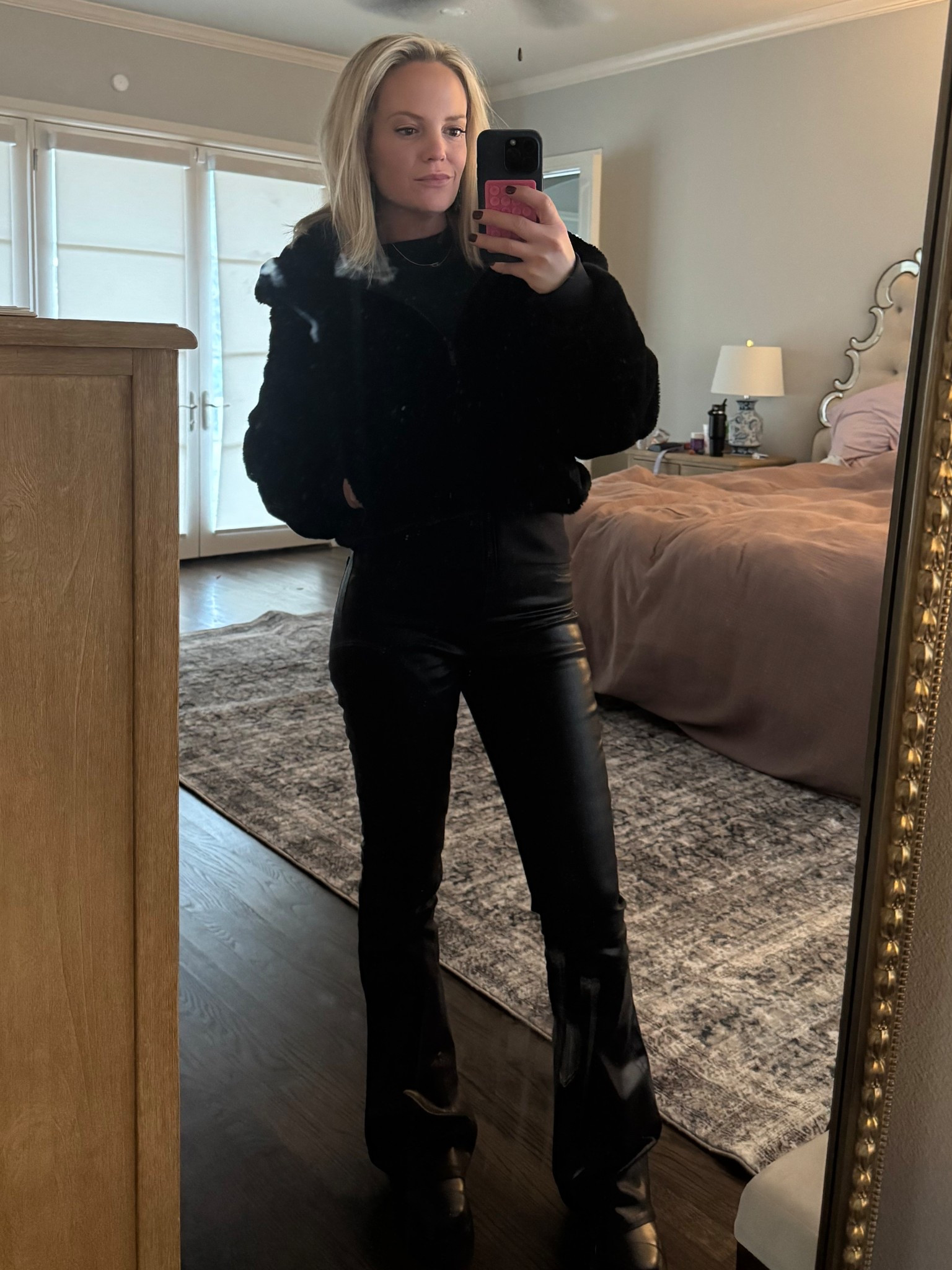 I’ve tried to find this jacket and I’ve found alternatives that look similar! 

#LTKmomlife #LTKHoliday #LTKootd