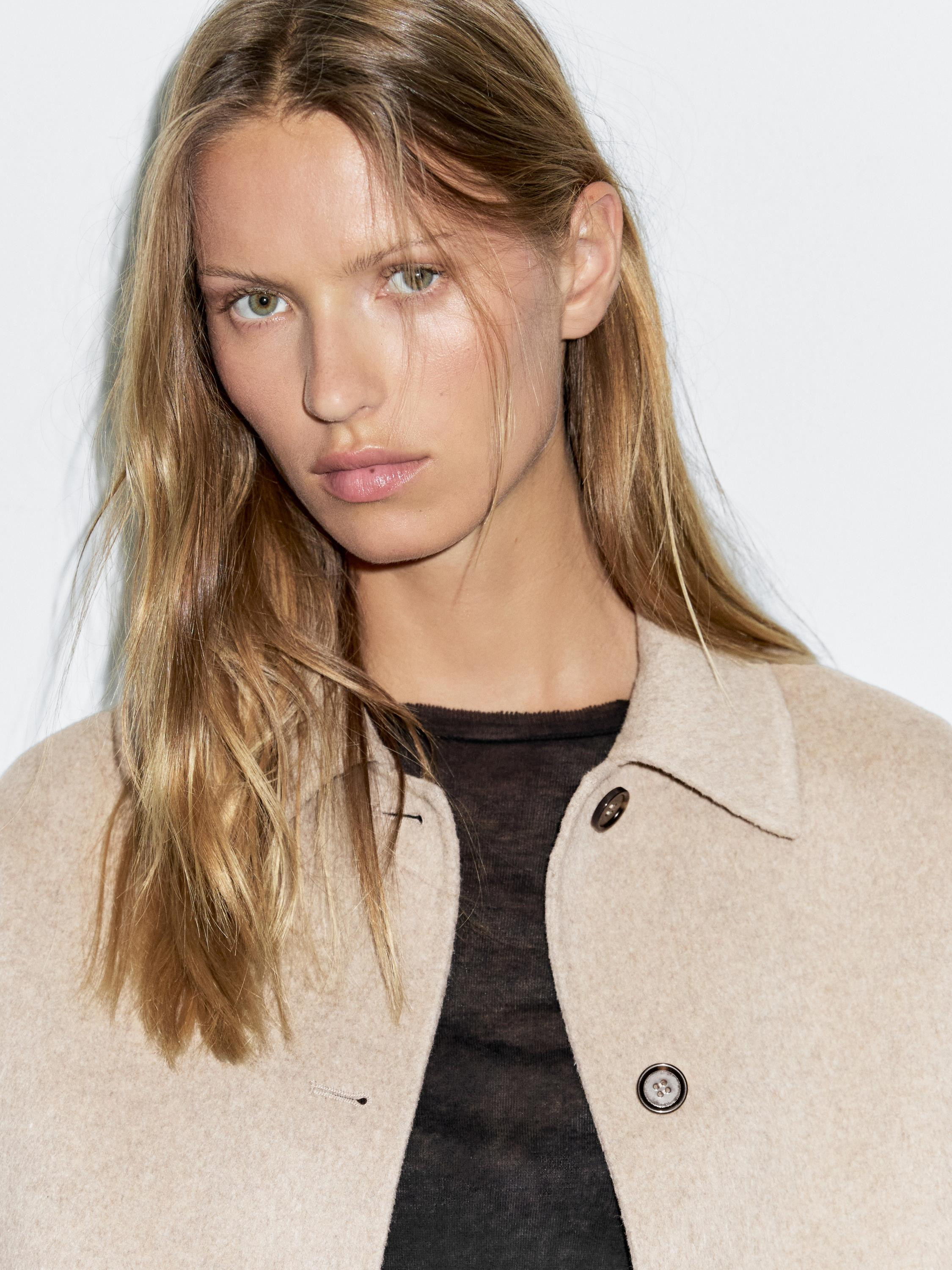 Kurze Jacke aus Wollmischgewebe | Massimo Dutti DE