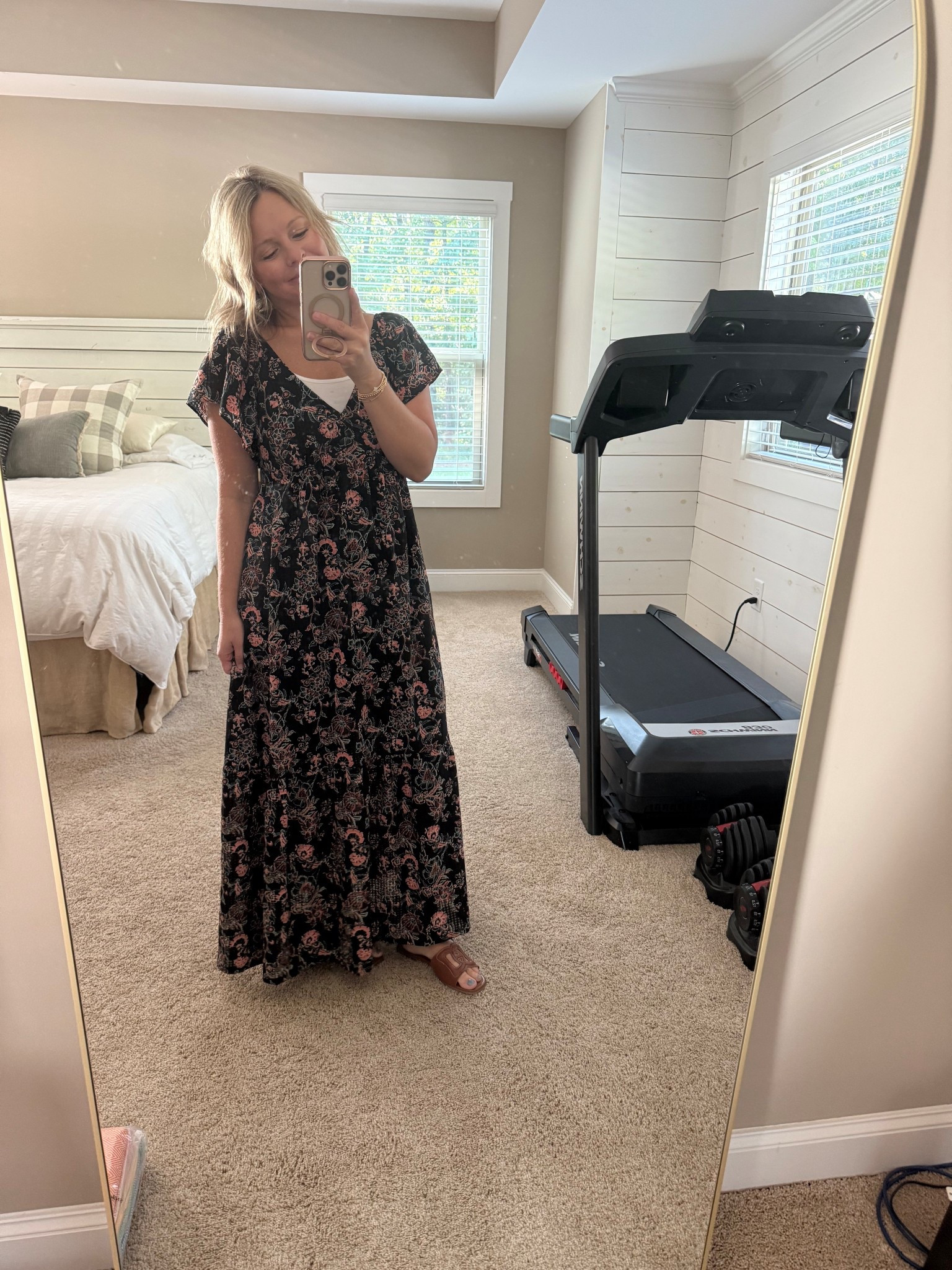 Cute and comfortable maxi dress from Target!  Great for Teachers & Work Wear

#LTKWorkwear #LTKFindsUnder50 #LTKSaleAlert