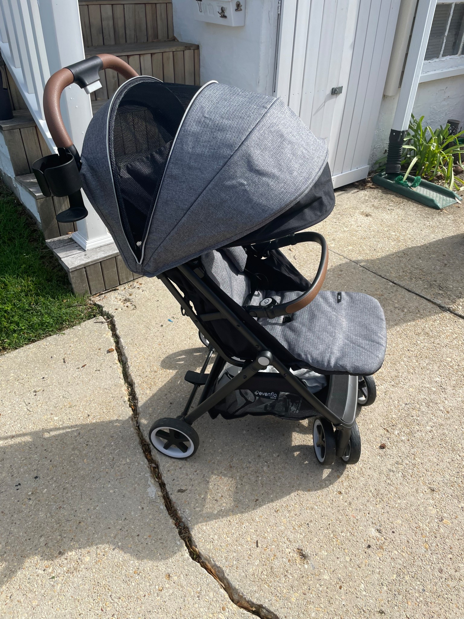 The best travel stroller! One hand open and close and super light weight!

#LTKKids #LTKFamily #LTKBaby