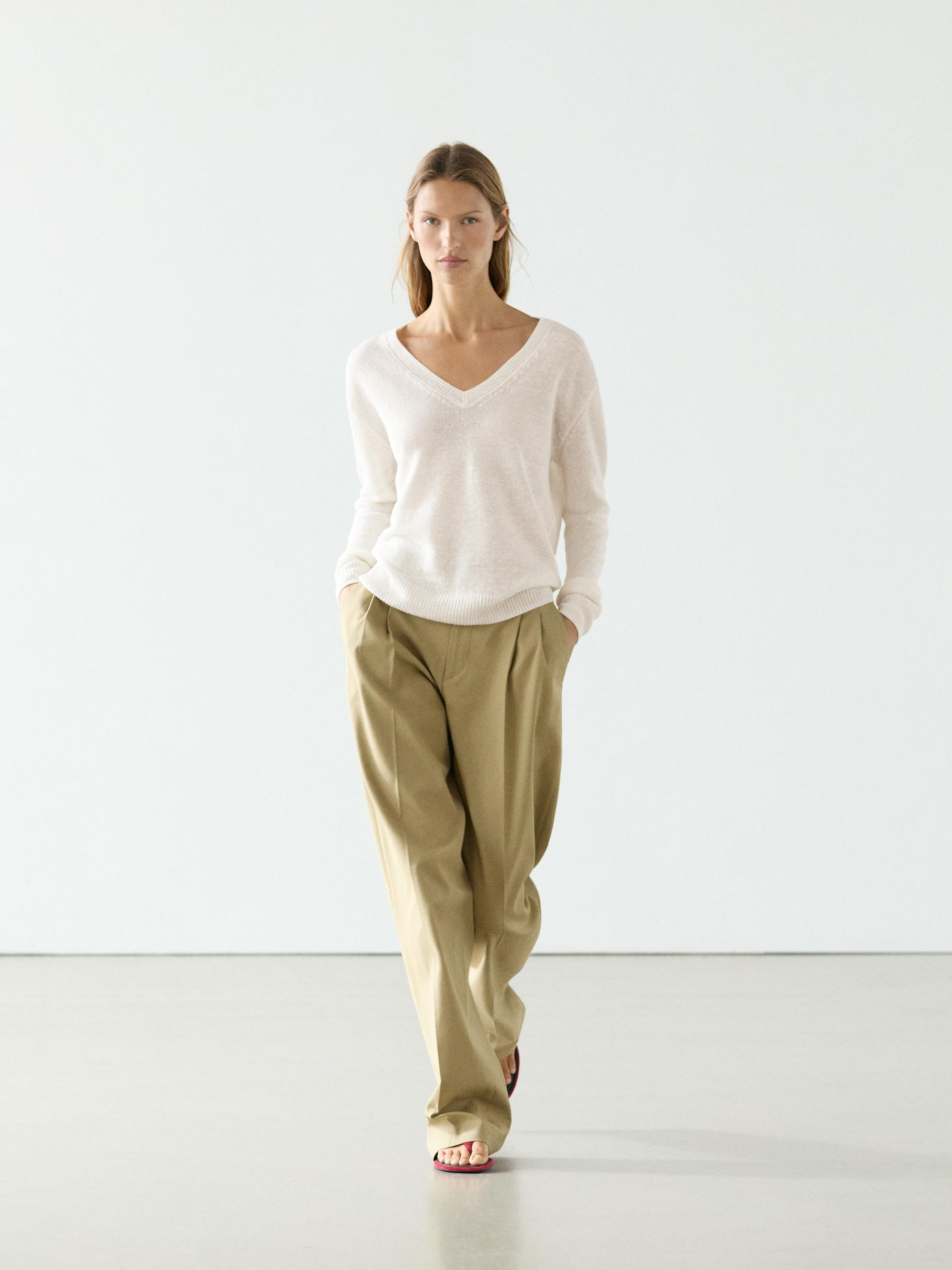 100% linen knit V-neck sweater · Cream, Black, Grey Marl · Sweaters | Massimo Dutti | Massimo Dutti UK