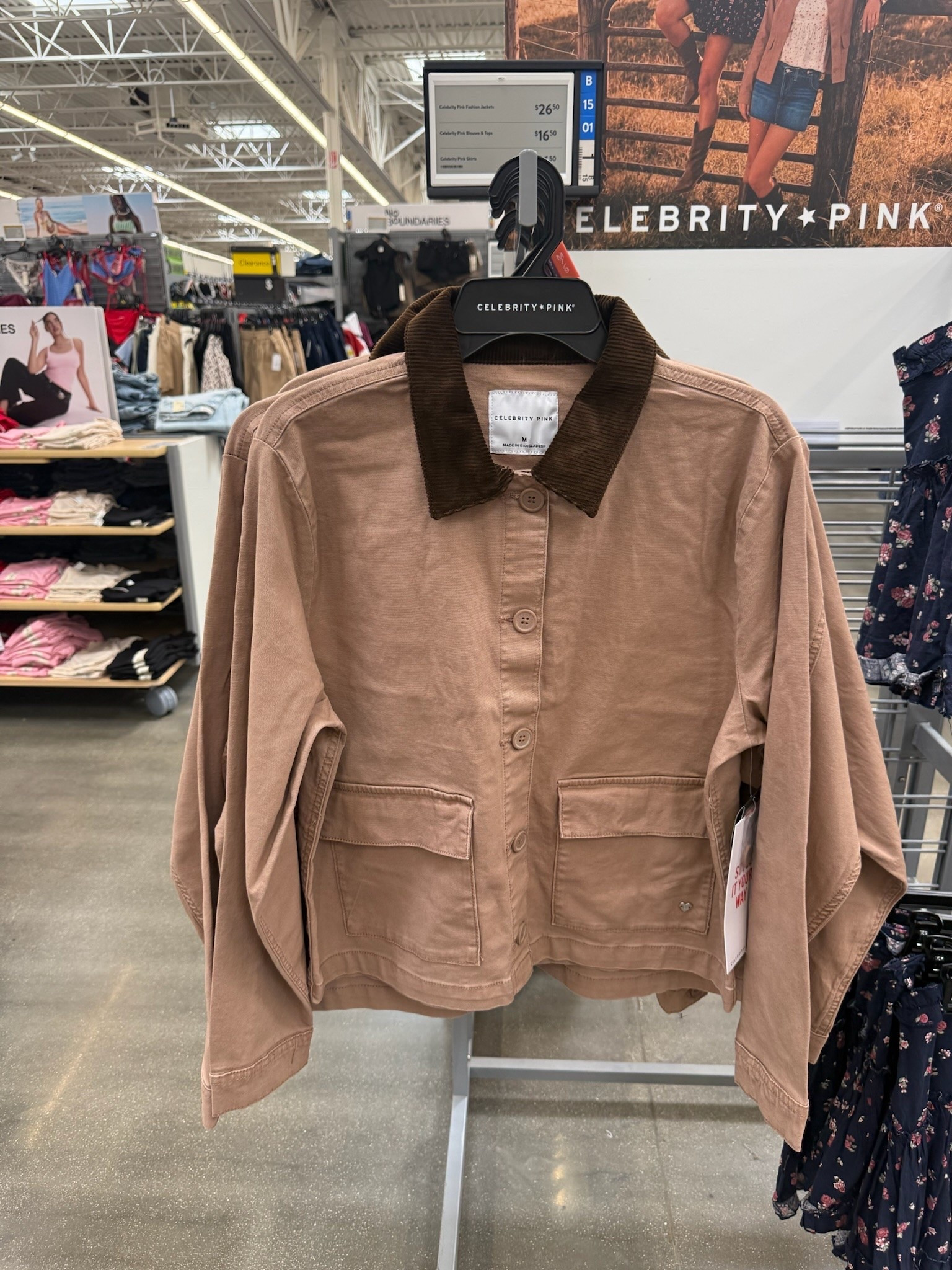 Love this utility jacket from Walmart // fall fashion / affordable fall fashion 

 #LTKootd #LTKSeasonal #LTKMidsize