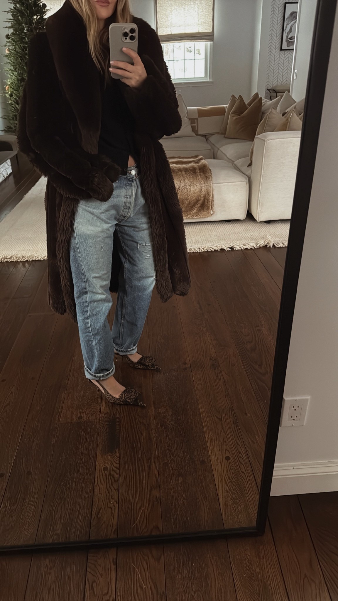 Jacket small 
Cardigan Xs - also linked some good options for less! 
Shoes size up 1/2 size 
*Denim vintage Levi's 