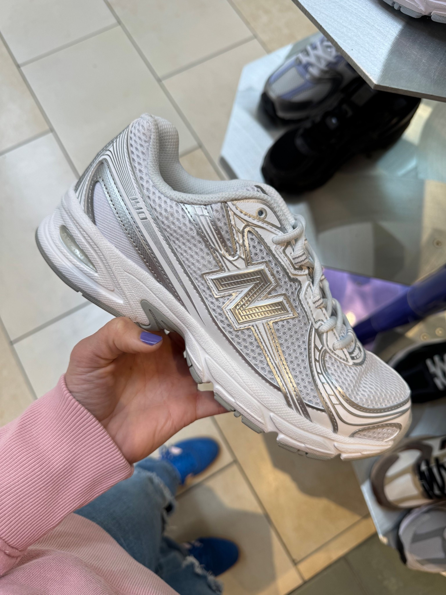 This color in the New Balance 740 is perfect for spring and summer! 

#LTKmomlife #LTKActive #LTKootd