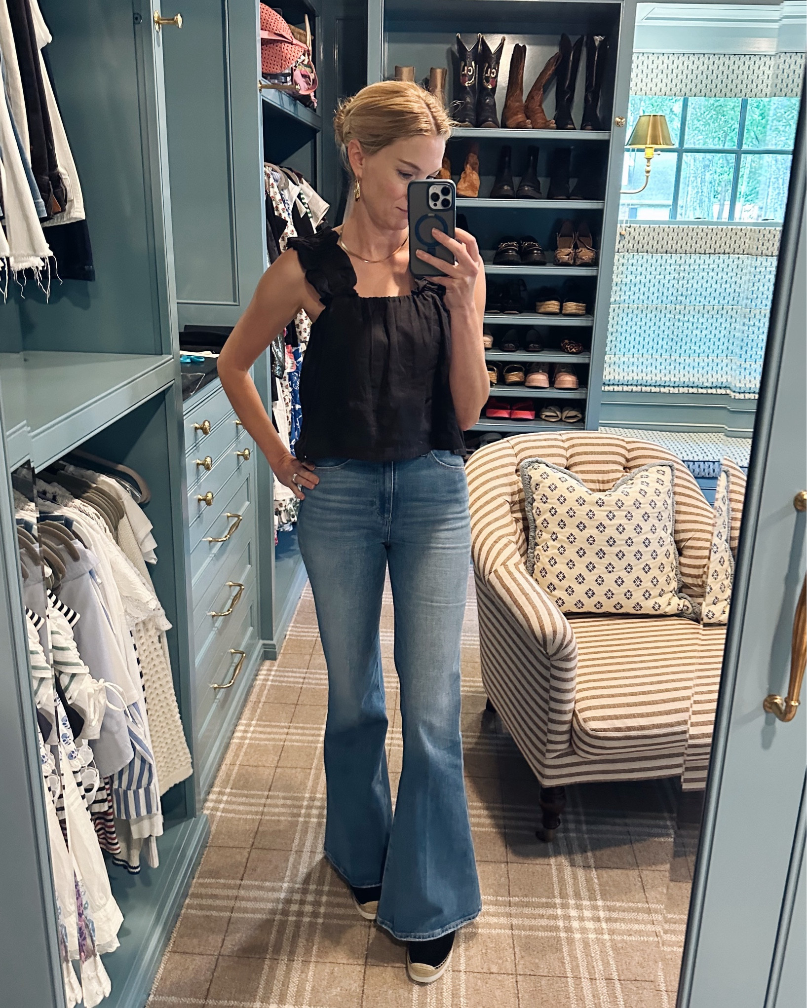 Today’s #OOTD
Good news! My jeans are on SALE! If in between sizes, size down. 

#LTKFindsUnder100 #LTKSaleAlert