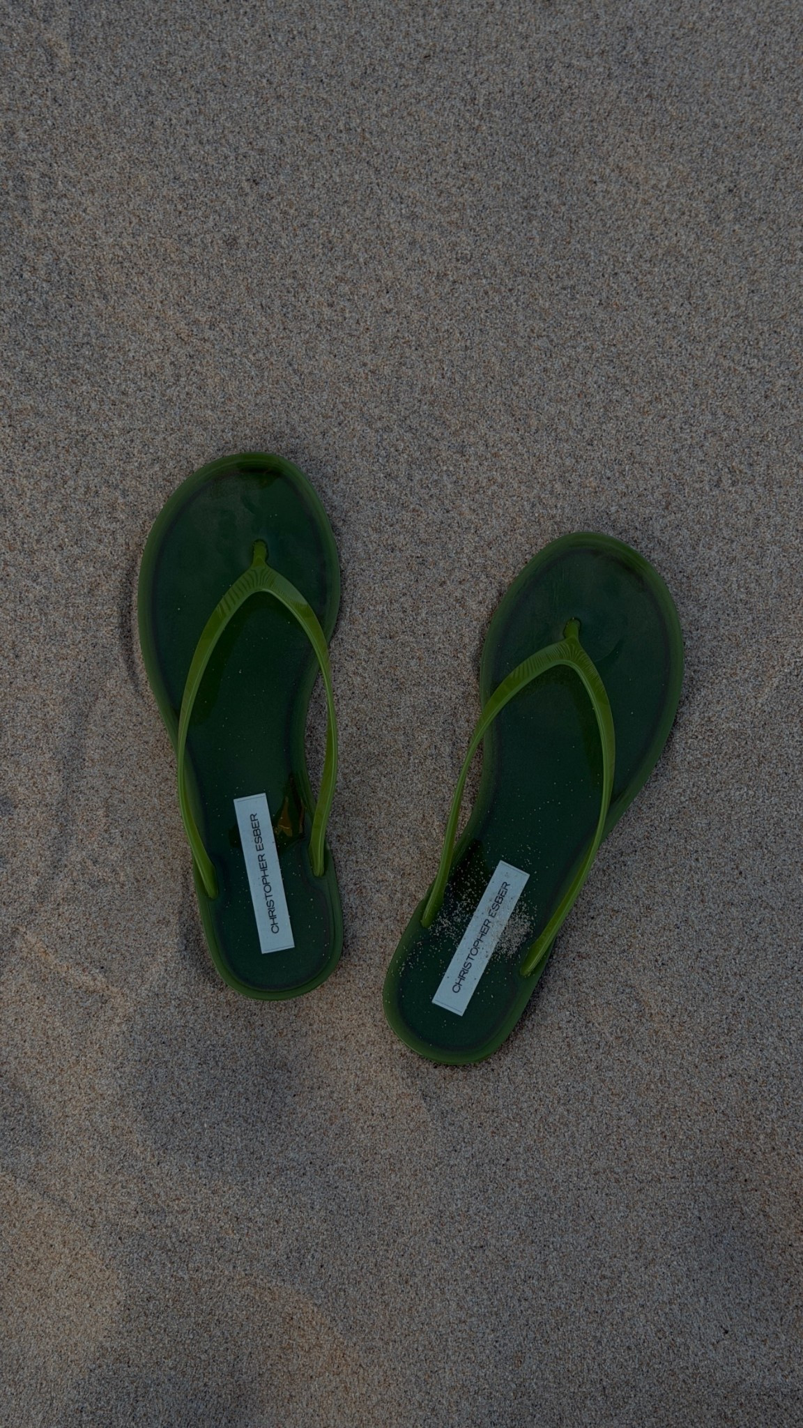@christopher_esber green jelly flip flops 💚

#LTKootd #LTKSeasonal