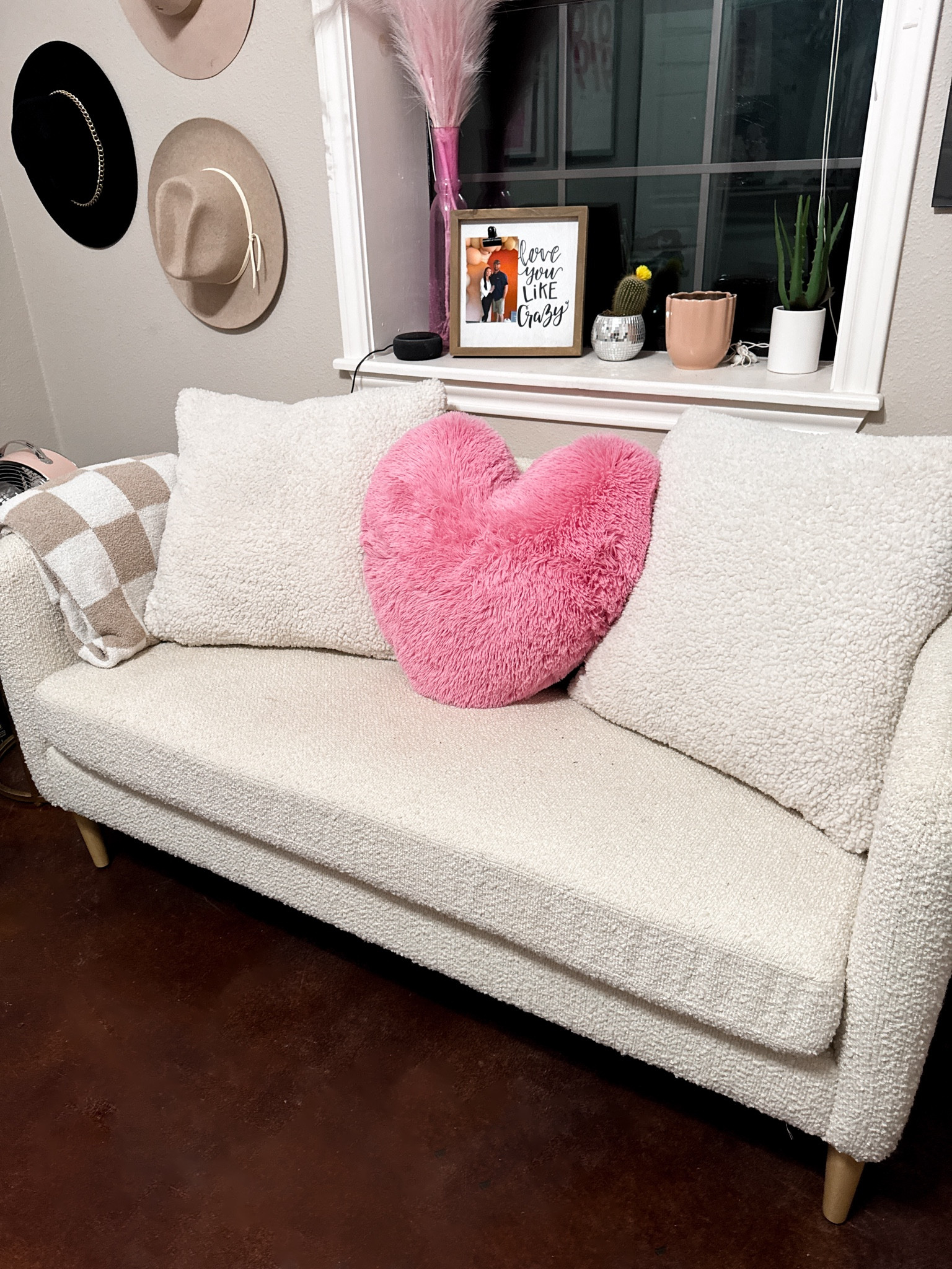 Home office couch

#LTKFamily #LTKHome #LTKMostLoved