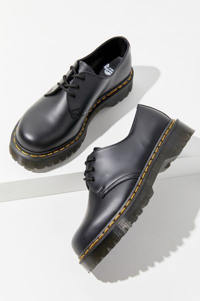 Dr. Martens 1461 Bex Oxford | Urban Outfitters (US and RoW)