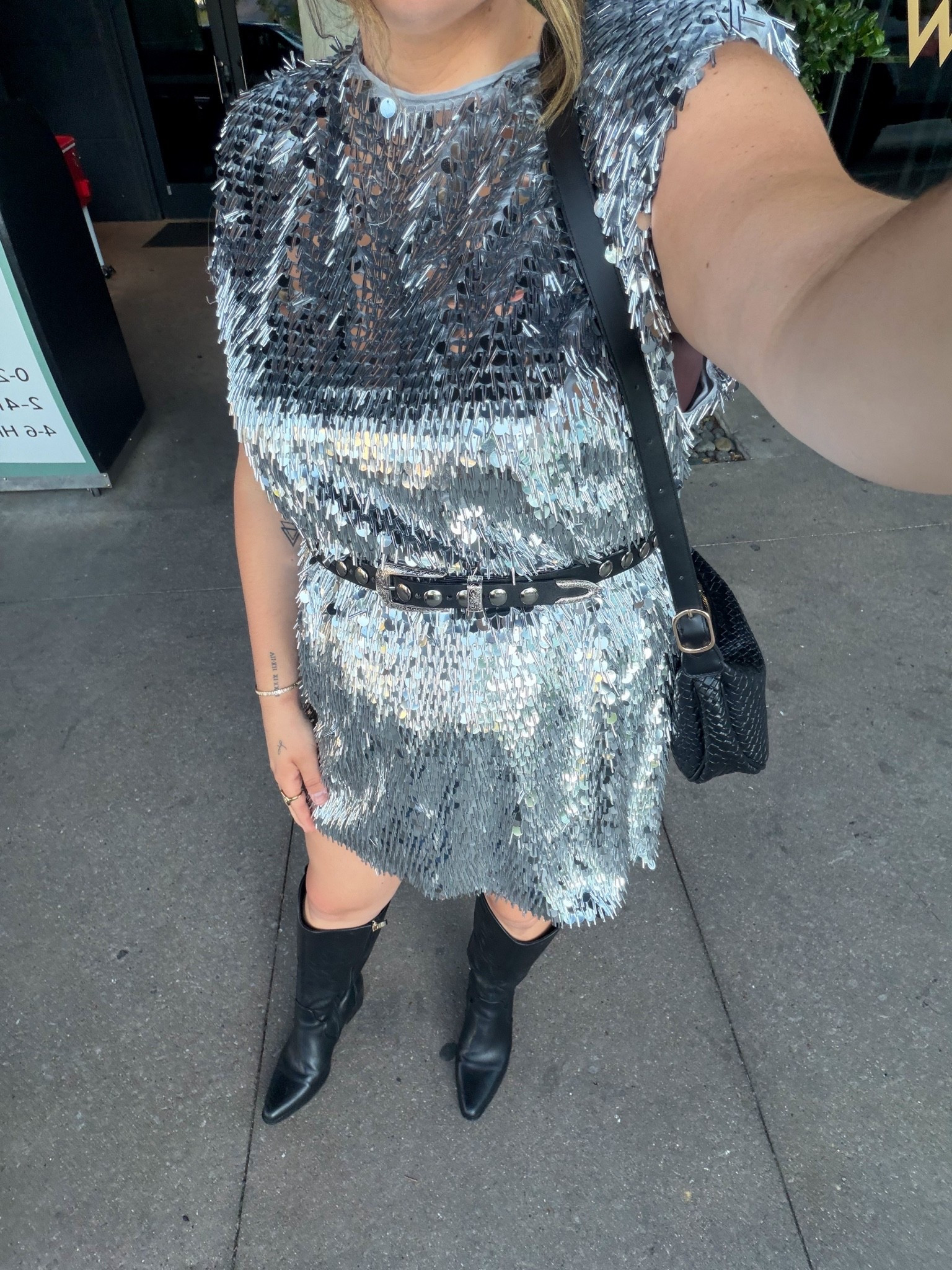 Concert outfit! Had the best time in Nashville - wanted a glam western vibe - this dresses from Amazon size XL

Would be cute in Vegas or for a bachelorette party

Midsize, size 12, size 14, mom style, curvy outfit
