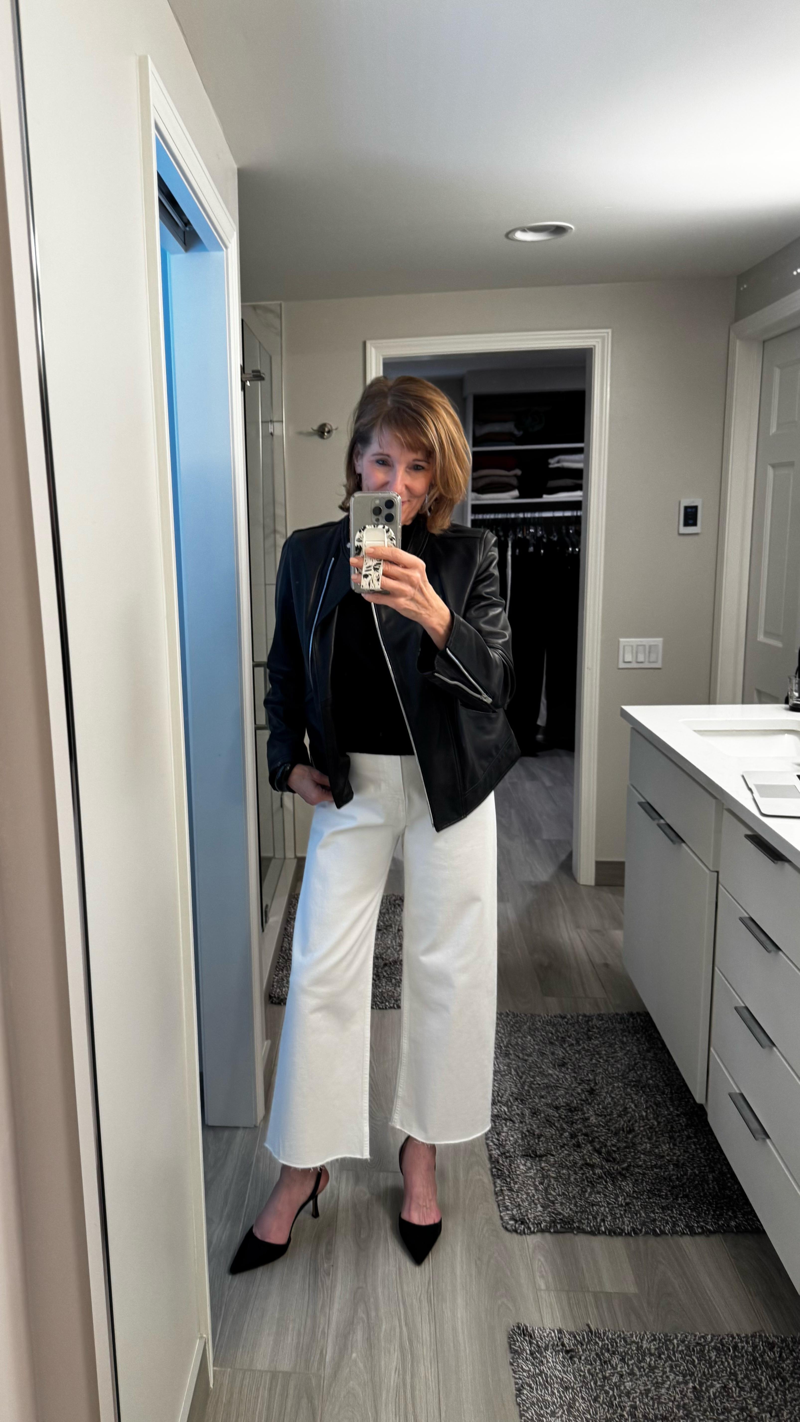 Closet Basics make getting dressed a breeze.   Love these Jeans- Pistola- new obsession!!!!
Thoughts?

#LTKclosetbasics
#LTKwhitejeans

#LTKStyleTip