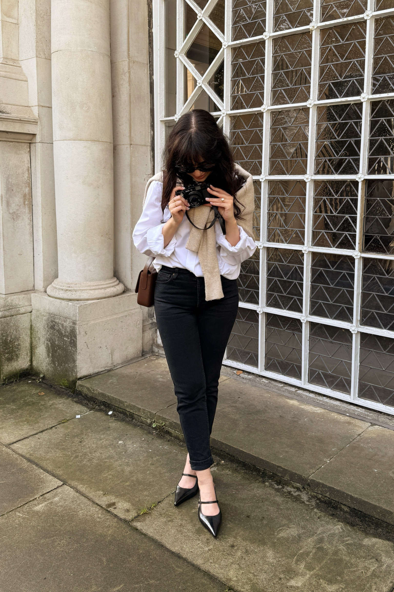 Sweater: H&M
Shirt: Uniqlo
Jeans: Sezane
Heels: Toteme
Bag: A Cloud
Sunglasses: Celine

#LTKtravel #LTKautumn