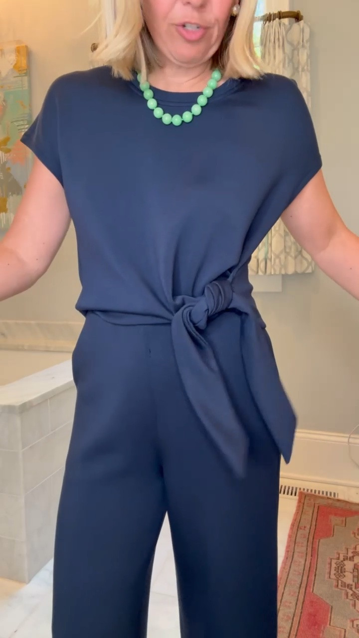 @Spanx jumpsuit that disconnects for easy bathroom access! How smart?! It is so comfortable and so flattering. Love the tie too! Wearing small petite

#LTKootd
