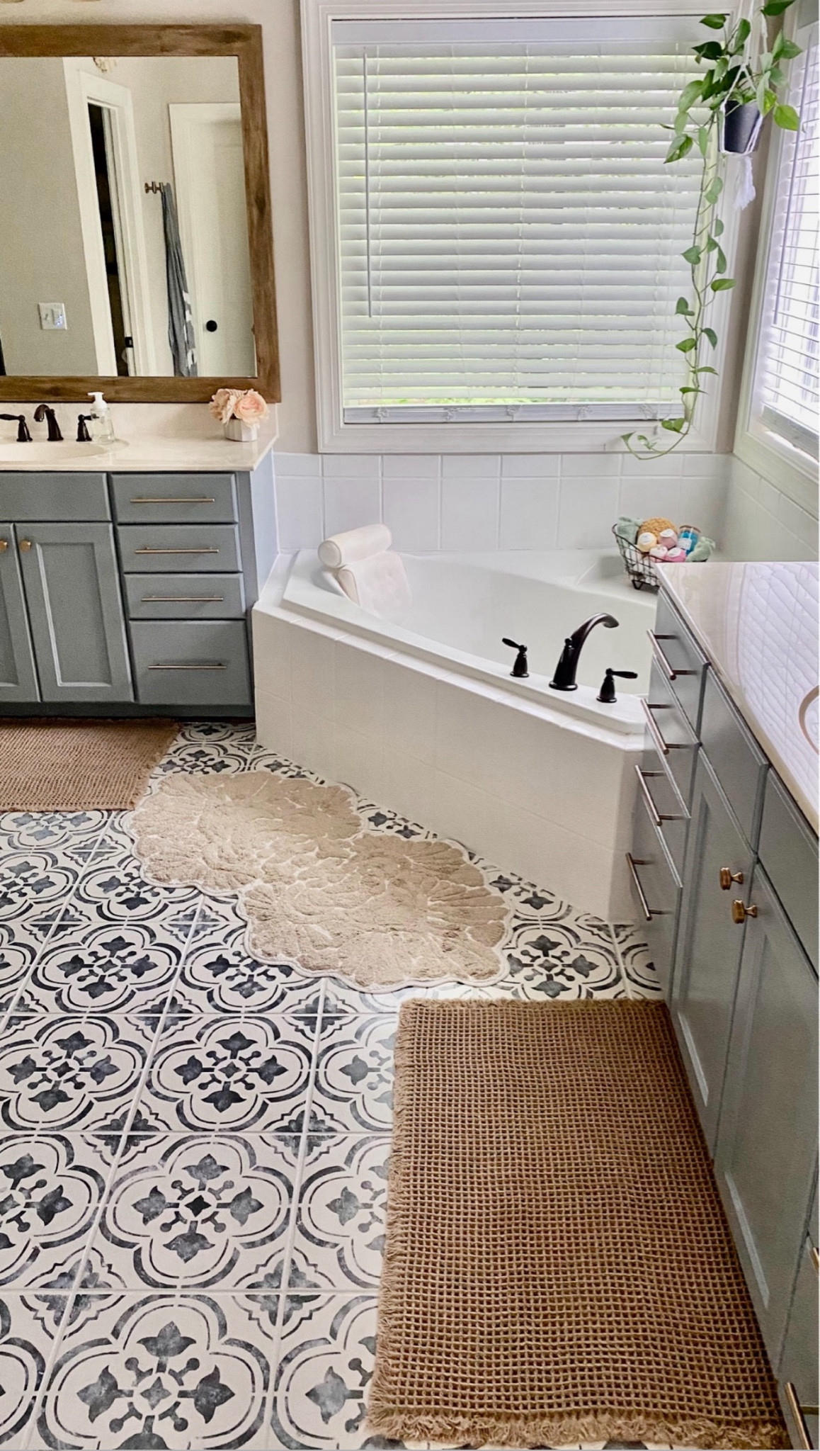 My dreamy bathroom oasis ✨

This gorgeous boho bath rug from Anthropologie is one of my favorite parts of this space! 

#LTKSaleAlert #LTKHome #LTKFindsUnder100