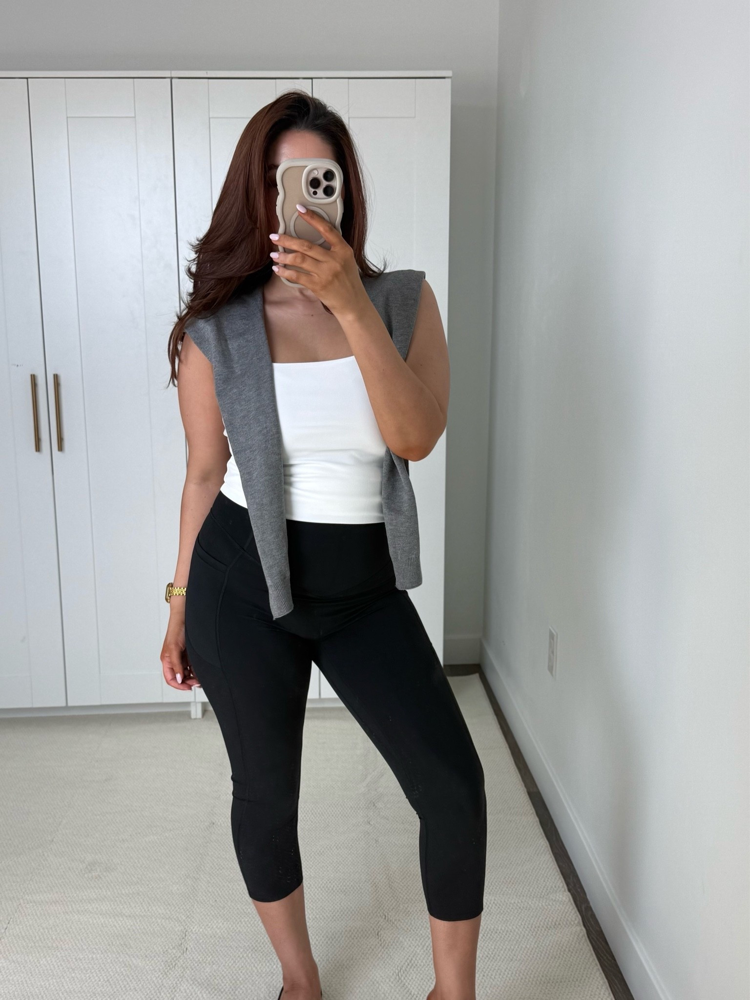 These Halara leggings are SO GOOD

#LTKPetite #LTKootd