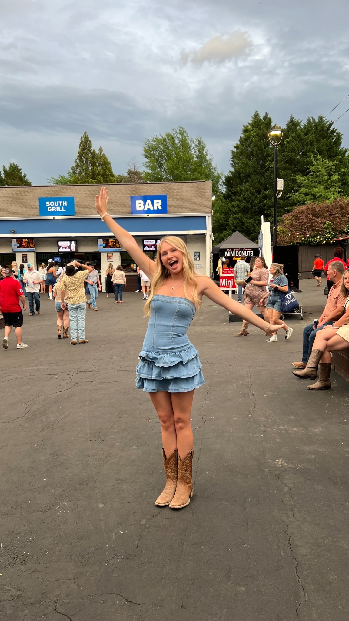 country concert fit!!!

#LTKU #LTKTravel #LTKActive