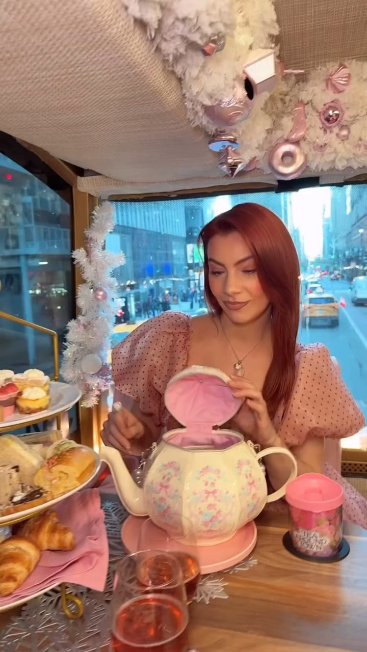 Been on a Bridgerton kick lately with this dully functional Dolls Kill x Sugar Thrillz Tea Kettle  purse bag complete with Selkie inspire puff dress and tea cup ring 🫖🎀💅🏼

#LTKootd #LTKdayinmylife #LTKSpringSale