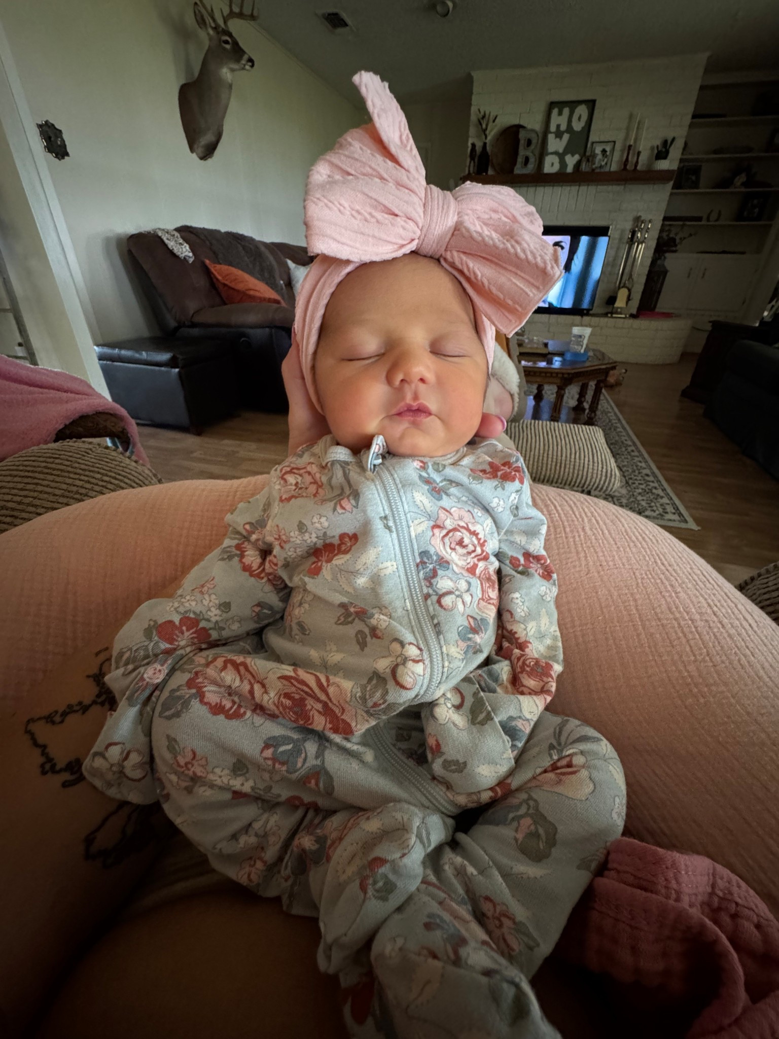 Pretty little baby 🎀

The cutest little onesie for only $10.99! 

#LTKBaby