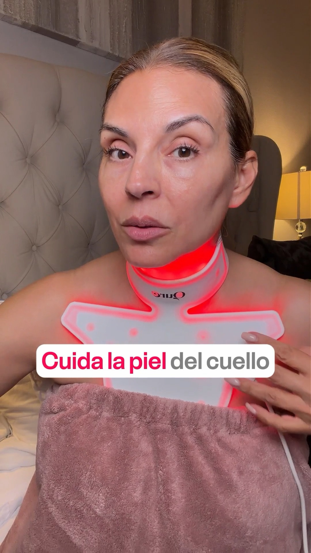 Cuida la piel del cuello y el escote 

#LTKgrwm #LTKOver40 #LTKselfcare