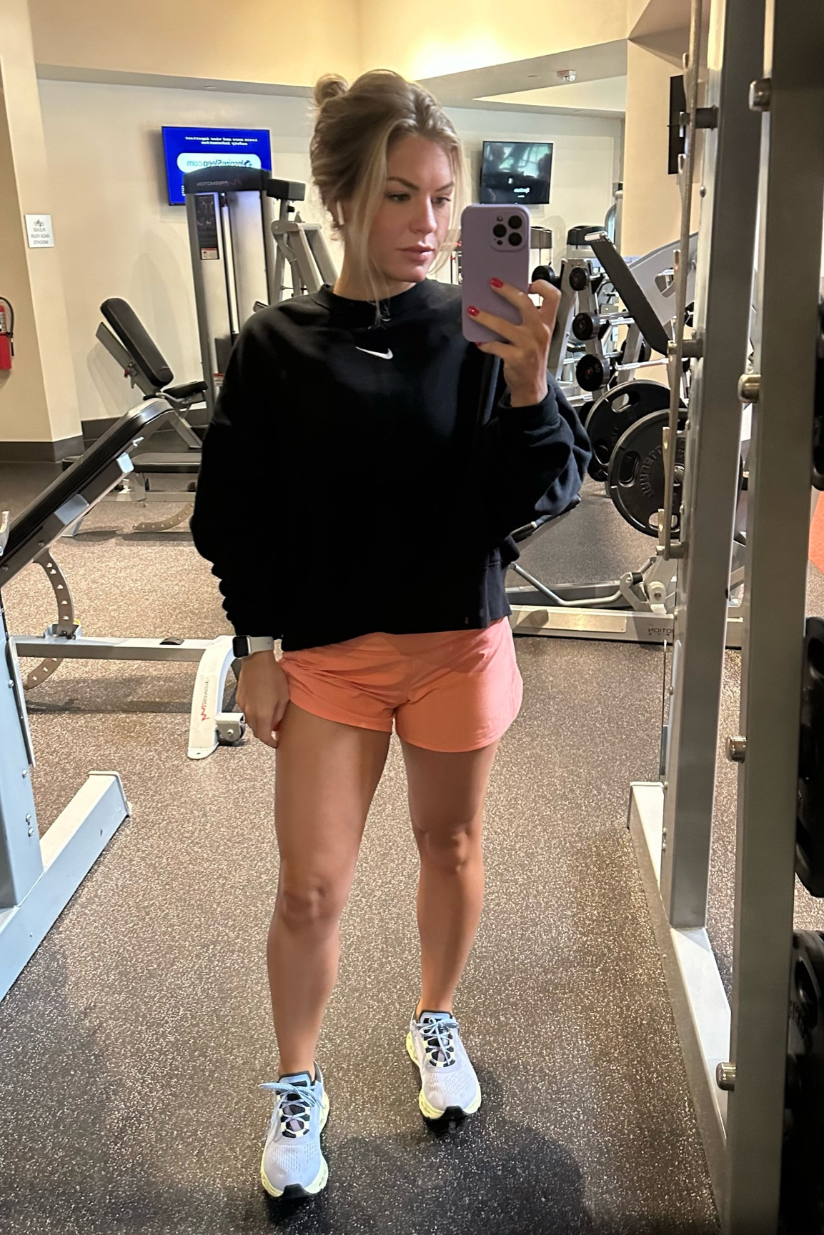 Gym clothes 
Athleisure 
Fall sweatshirt 
Travel

#LTKSeasonal #LTKfitness #LTKGiftGuide