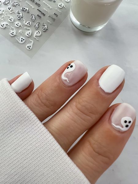 One last Halloween mani and I kind of love how this one came out 😍
I used three different shades of white
Solid white nails are “Alpine snow” from OPI
Ghost accent nails have one coat of Essie “marshmallow” and one coat of dazzle dry “fine China”
Finished with my favorite matte top coat from Essie

Halloween nails | ghost nails | cute nails | white nail polish | at home mani | DIY manicure


#LTKHalloween #LTKbeauty #LTKstyletip