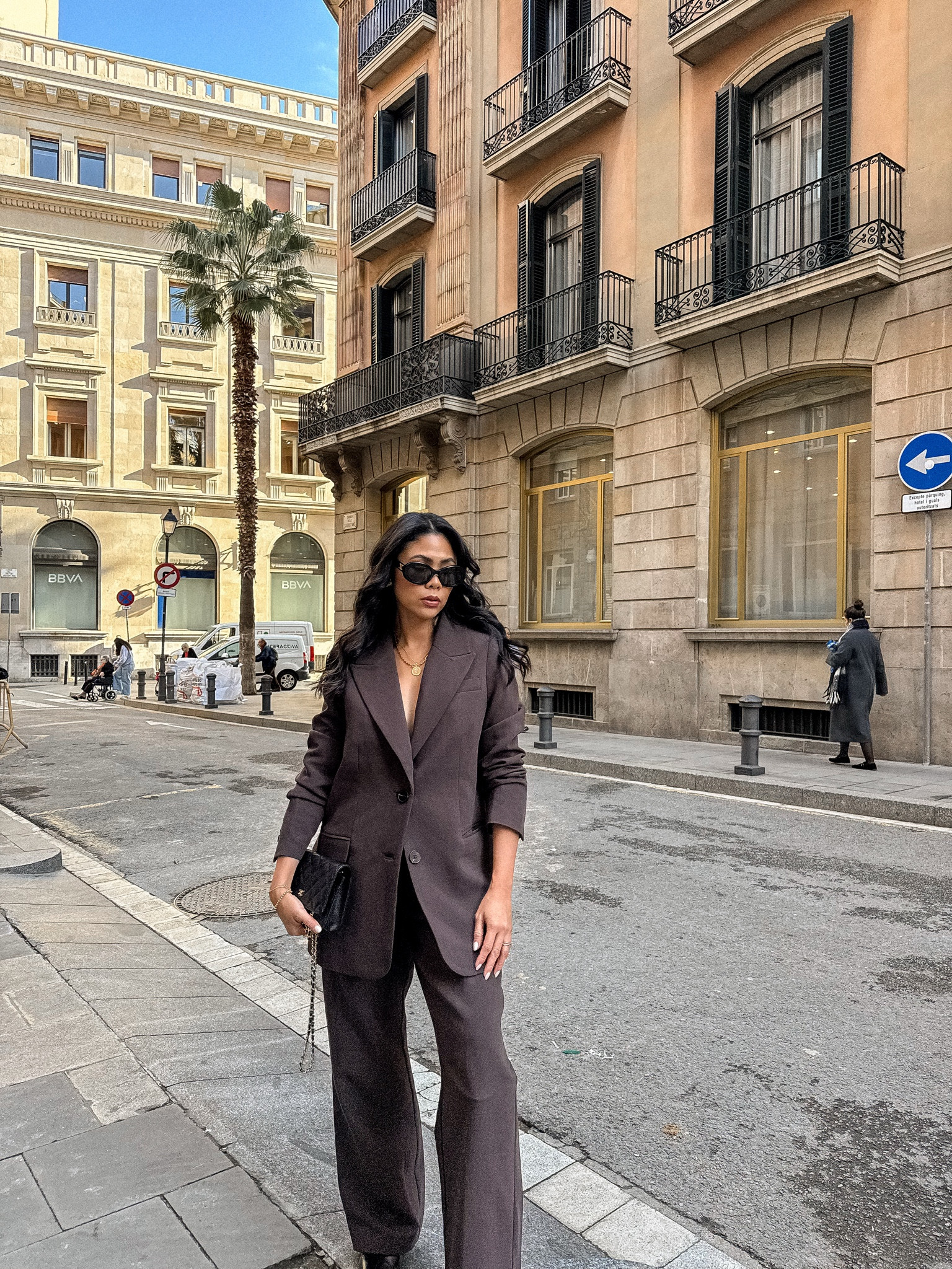 serving espresso 

#LTKworkwear #LTKstyletip
