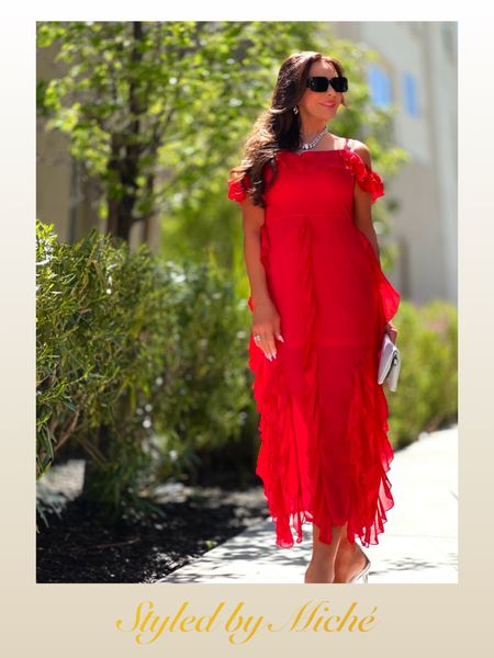 Feminine Ruffles

#dress #red #maxi #midi ##feminine #elegant #over30fashion #over40fashion #over50fashion 

#LTKSeasonal #LTKunder50 #LTKunder100