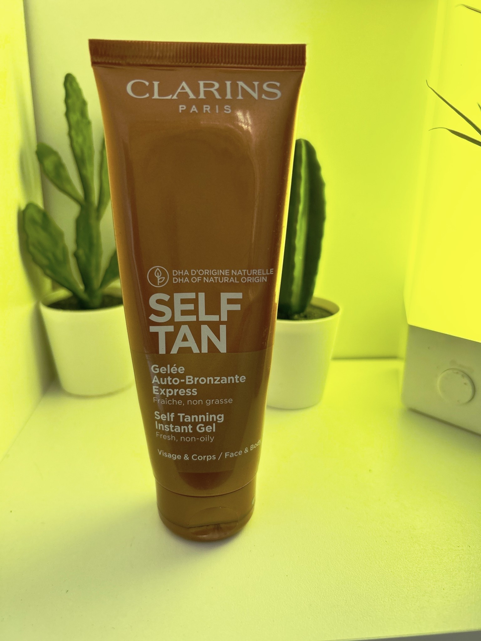Self Tanning Milky Lotion - Face + Bod….Bronceado natural sin sol, rápido y uniforme. Self Tan de Clarins ✨

#LTKbeauty #LTKstyletip #LTKcanada