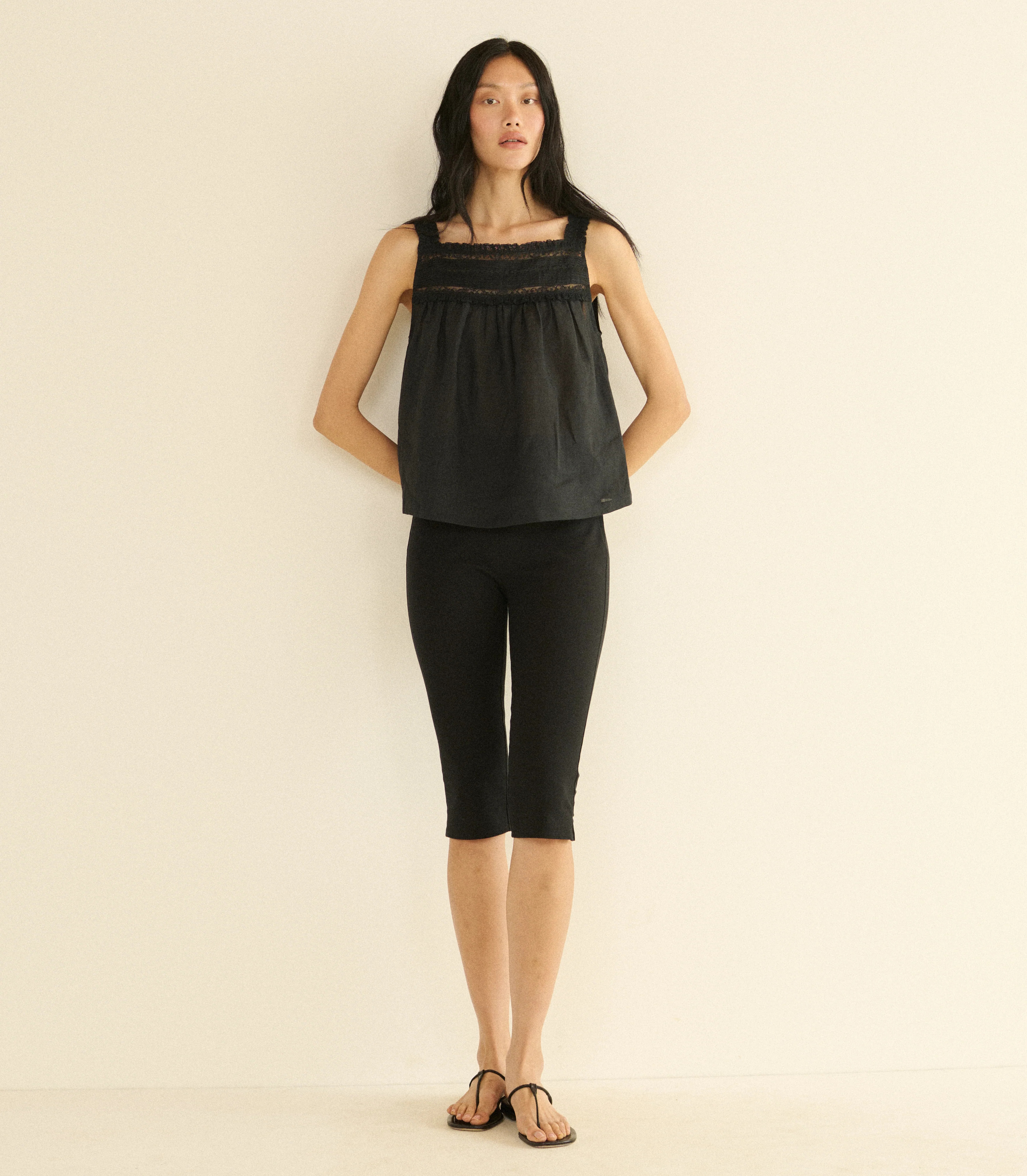 Benita Top - Black | DÔEN | DOEN