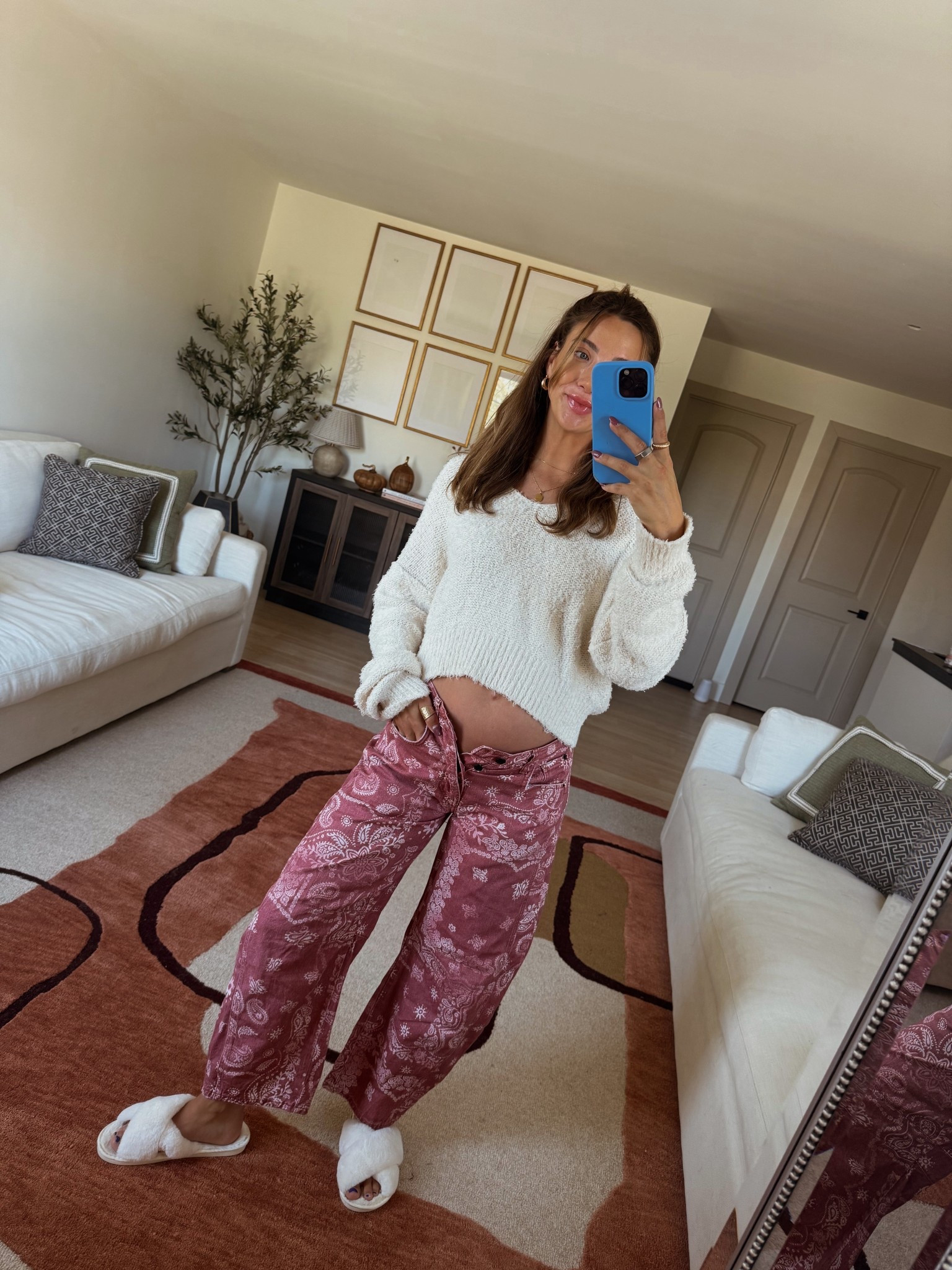 Jeans M 
Sweater S 

#LTKSeasonal #LTKStyleTip #LTKBump