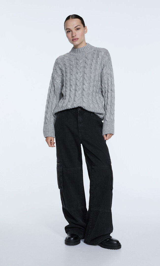 Mock neck cable-knit sweater - Women's fashion | Stradivarius United Kingdom | Stradivarius (UK)