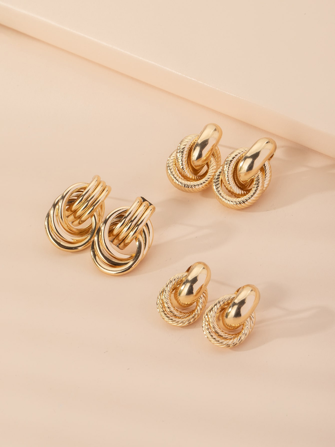 3pairs Textured Metal Earrings | SHEIN