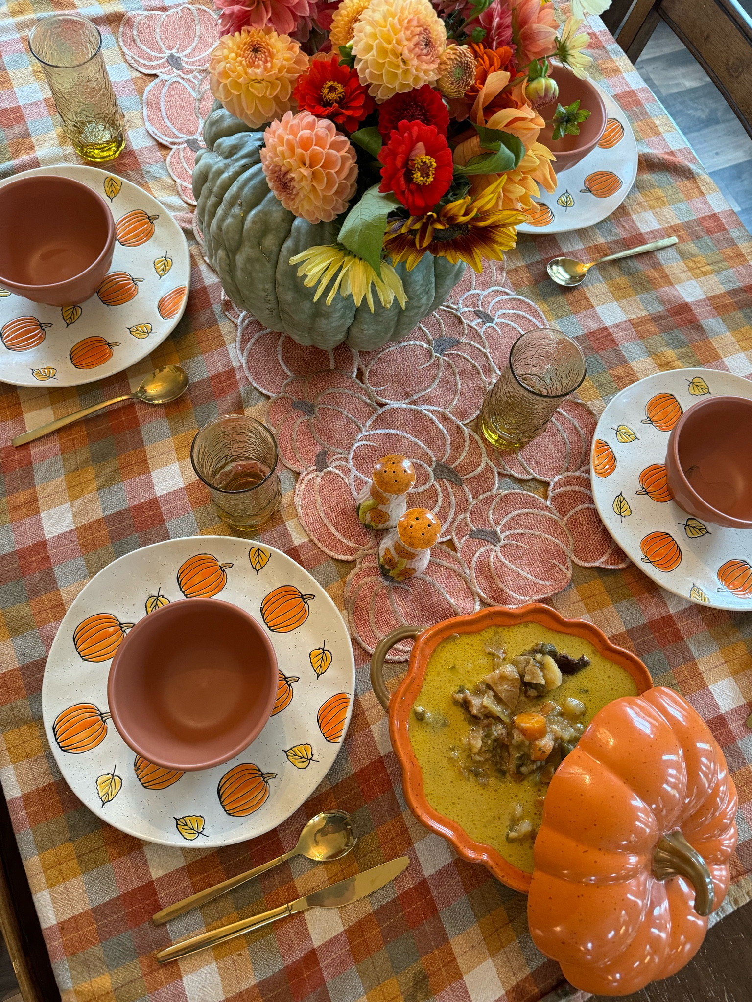 Fall tablescape 🍁 

#LTKSeasonal #LTKHome