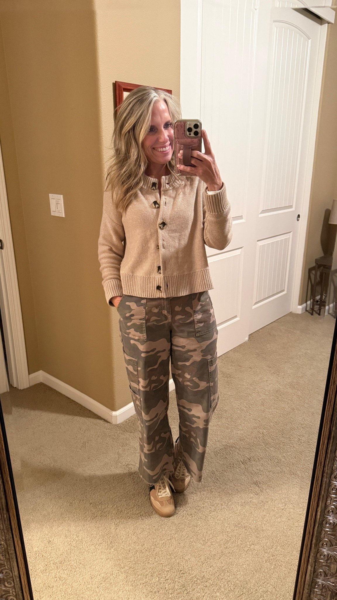 Yesterdays ootd! 
Message me for pants link 

#LTKFindsUnder50 #LTKOver40