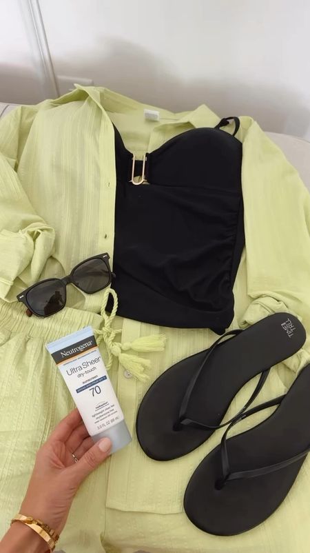 Summer must haves on Walmart for any last minute purchases. Everything runs true to size I am wearing a size small. 

#walmartpartner @walmart 

#LTKSwim #LTKSeasonal #LTKStyleTip