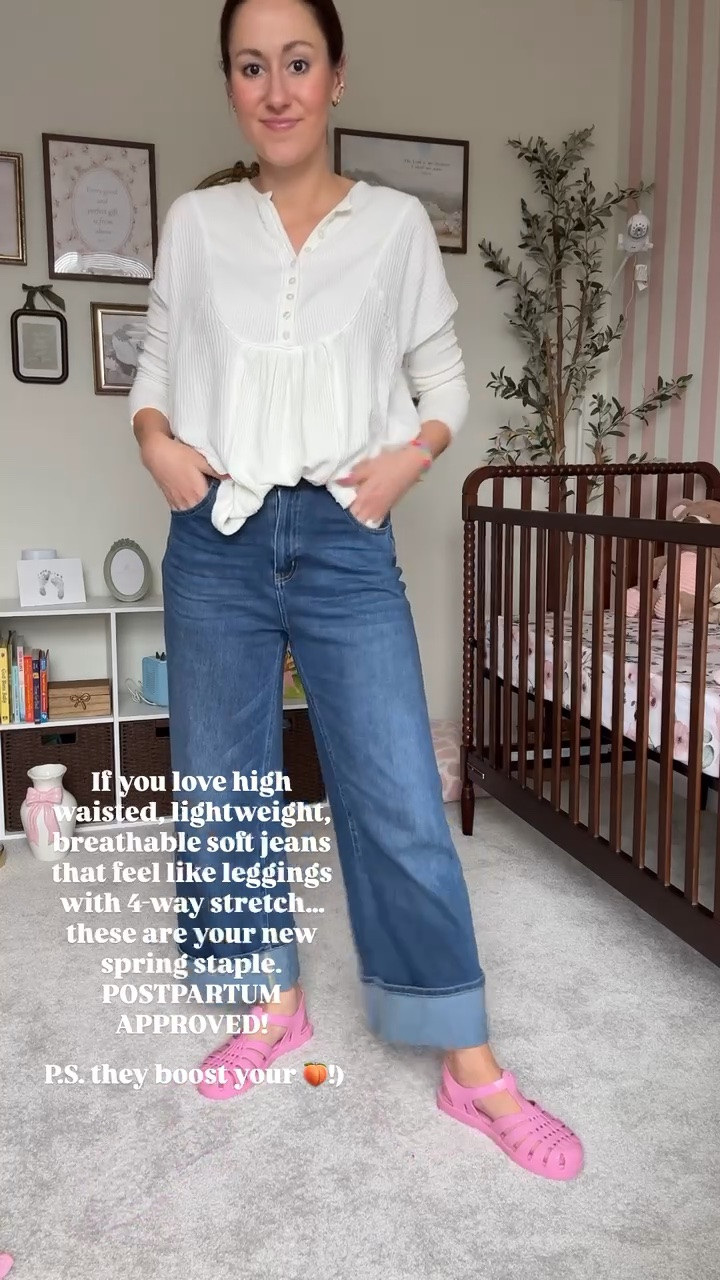 If you love a high-waisted jean but want a pair that feels like leggings, this pair is for you!

#LTKmomlife
