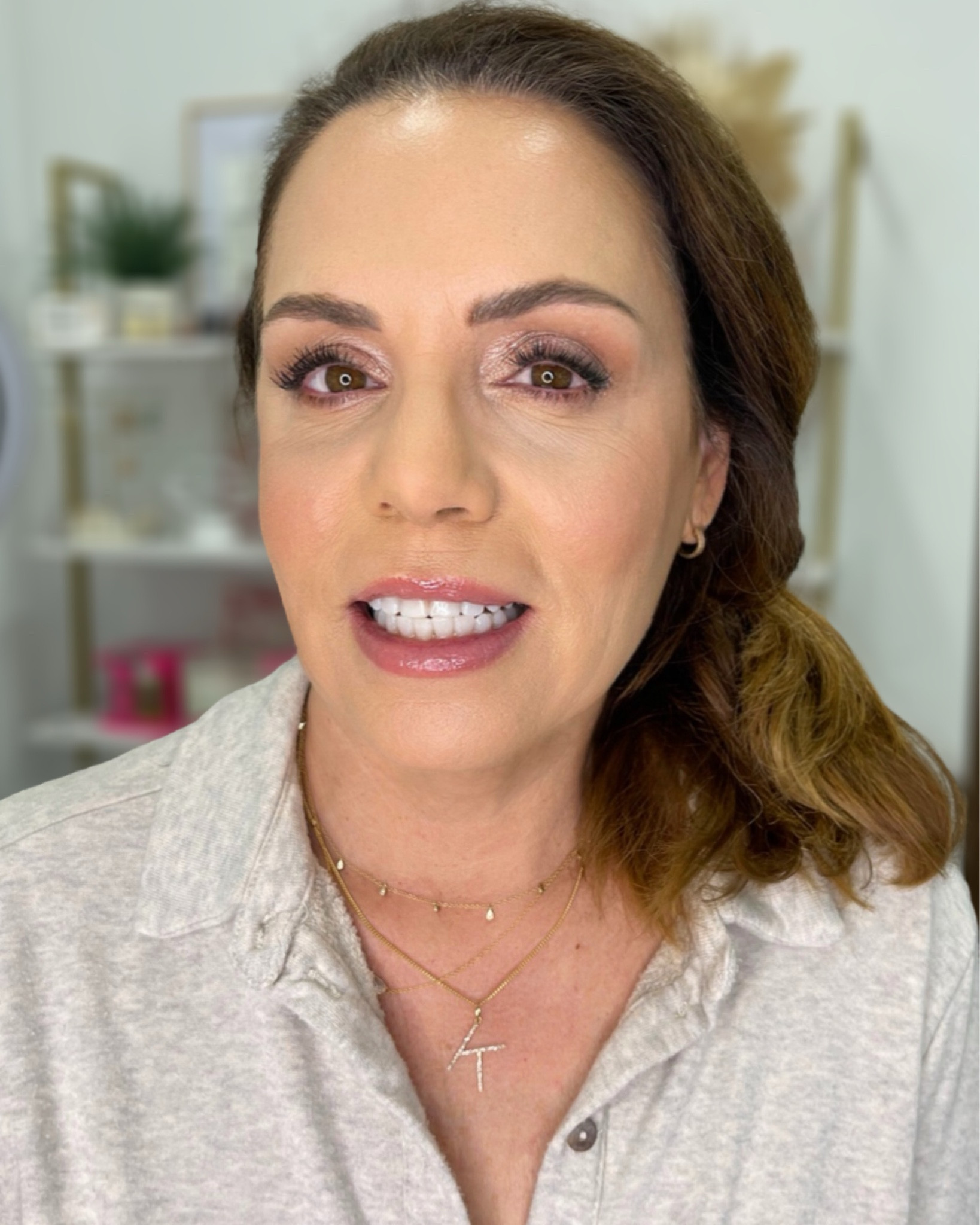 Kim’s eye makeup class with me @glamroombeautystudio

Step 1: Prep the eyelid and under eyes with Bobbi Brown corrector stick.
Step 2: Powder over eyelid with Sephora micro smooth powder.
Step 3: Create a wing using a fine eyeliner pencil. Start on the outer corner of eye and work your way inwards, getting thinner is we get closer to the inner eye. 
Step 3: Top with an eyeshadow color in a similar or same color as your eyeliner using a very small fluffy brush and using that to create a wing. 
Step 4: Add your desired eyeshadow all over eyelid and using that same color to darken the crease area and blend inwards with a fluffy brush. 
Step 5: Curl lashes, apply your favorite mascara. 

#LTKU #LTKStyleTip #LTKBeauty