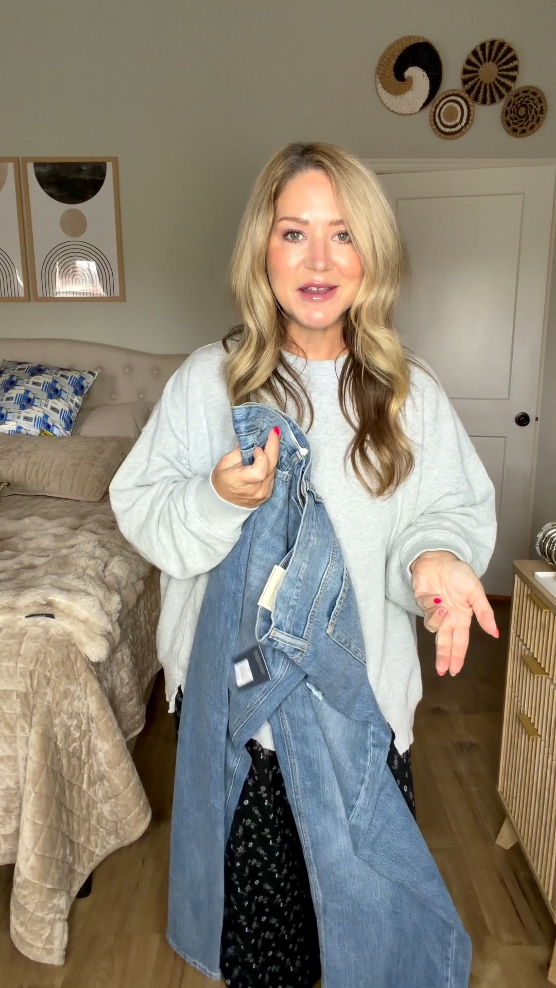 Size 10 in the first pair
Size 12 in the second pair  

#LTKPetite #LTKMidsize #LTKOver40