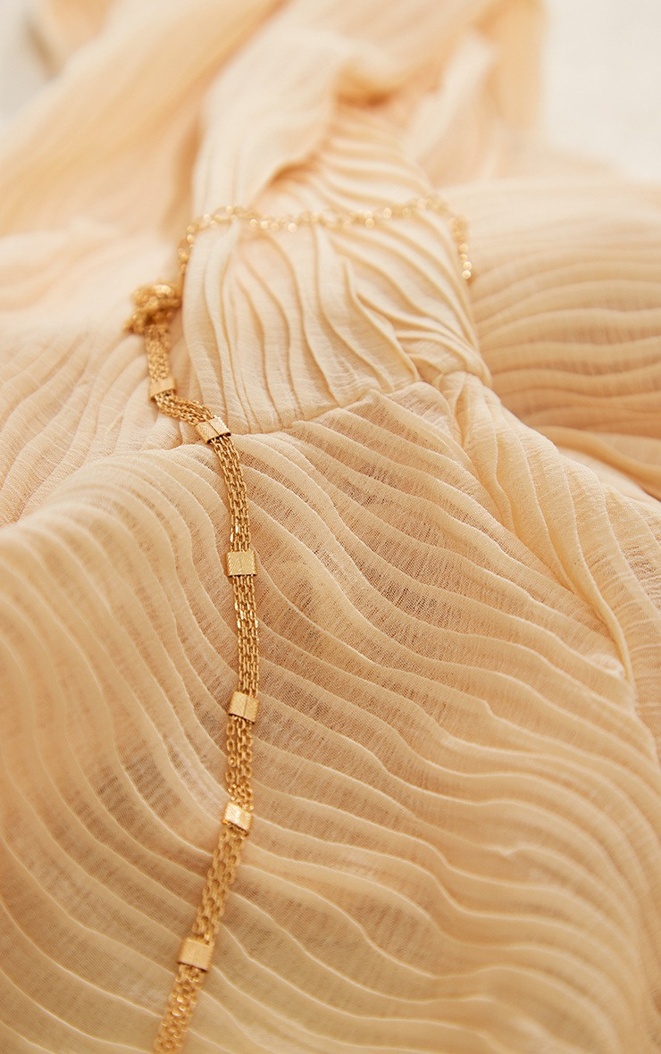 Gold Squared Hammered Textured Necklace | PrettyLittleThing US