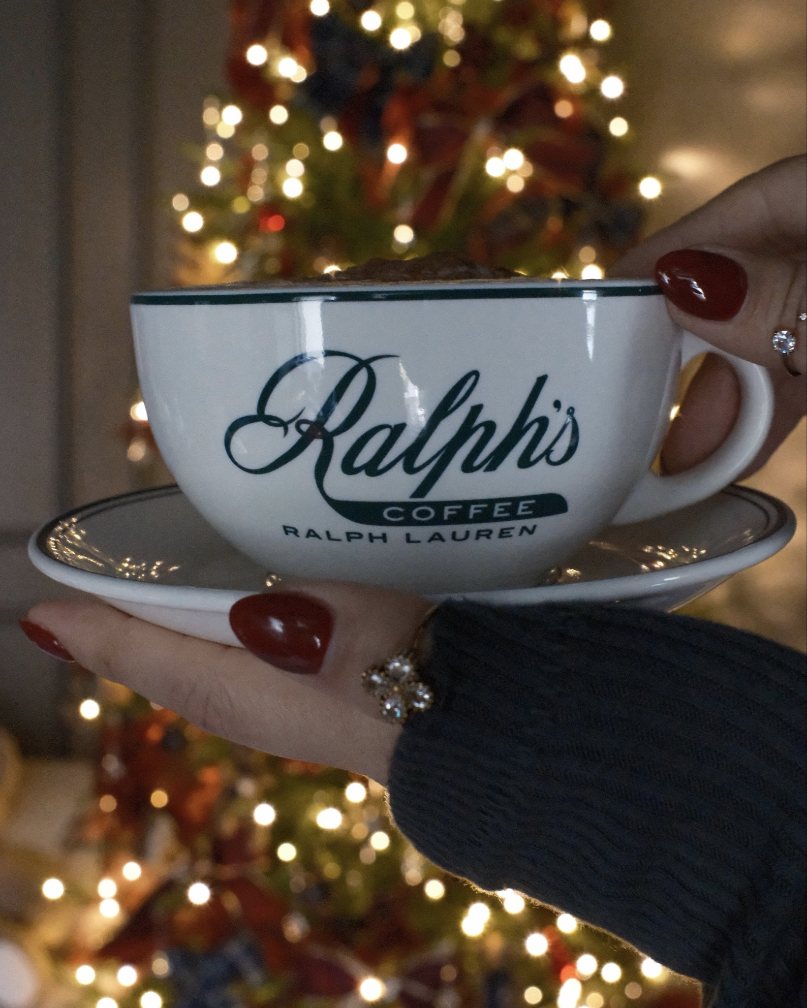 🎄 Ralph Lauren Christmas Tree 2025 🤍✨
This year’s Christmas tree feels timeless — rich, elegant, and full of that cozy, classic Ralph Lauren charm. Deep reds, warm golds, and soft textures that make our home feel like a winter dream. I wanted something that felt luxurious yet heartfelt… and I think this might be my favorite tree ever. 🎁🏠

#ralphlaurenchristmas #christmastree2025 #ralphlaurenstyle #classicchristmasdecor #luxurychristmas #holidaydecorinspo #christmasaesthetic #christmasdecorideas #eleganthomedecor #timelessdesign #cozychristmasvibes #holidaymagic #warmandcozyhome #ralphlaurenhome #christmasinspiration #homefortheholidays #interiordecorinspo #holidayseason2025
